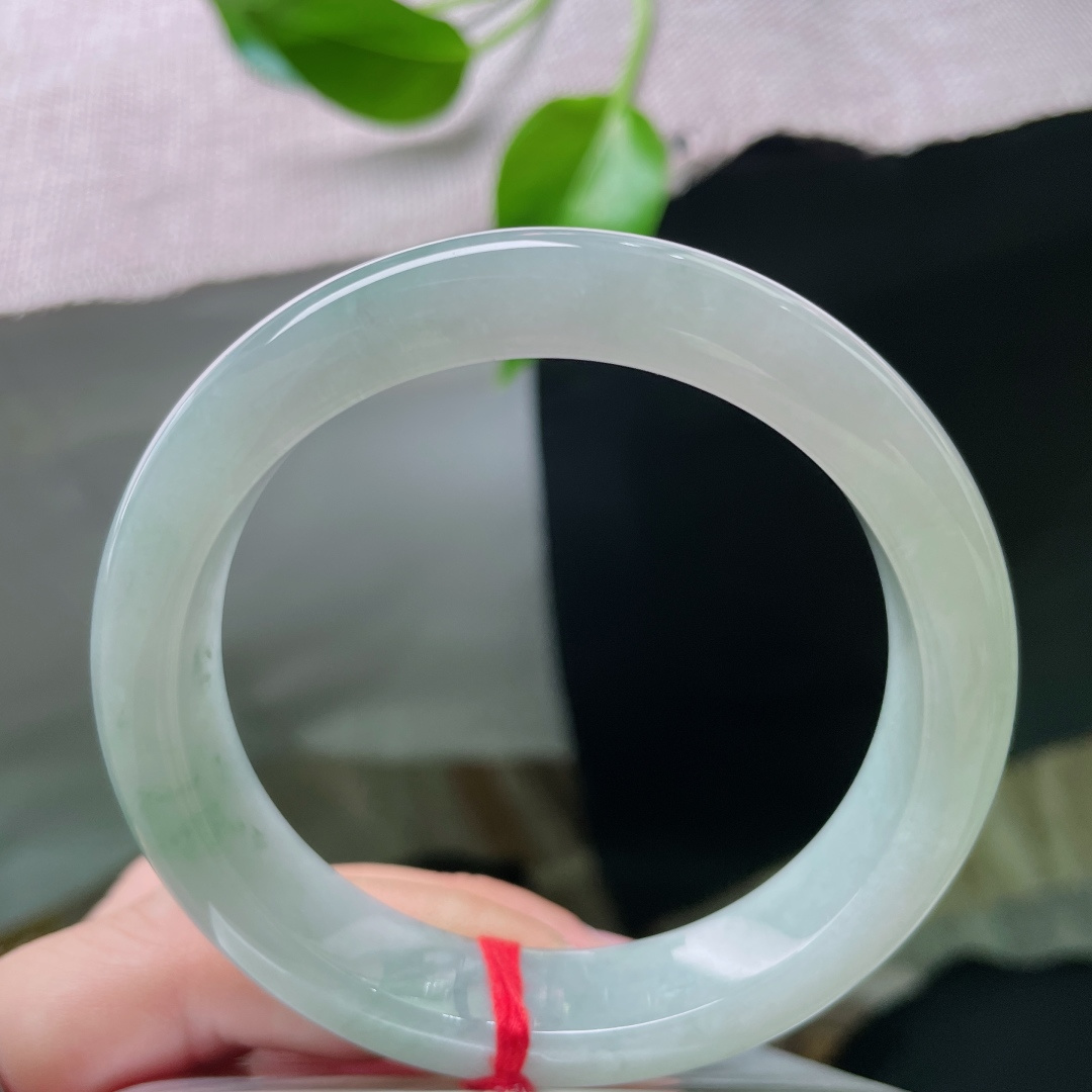 56.6/12.2/8.6，淡绿底正圈，素雅不张扬，池塘冷暖水清浅，种老，无裂，ss52689a