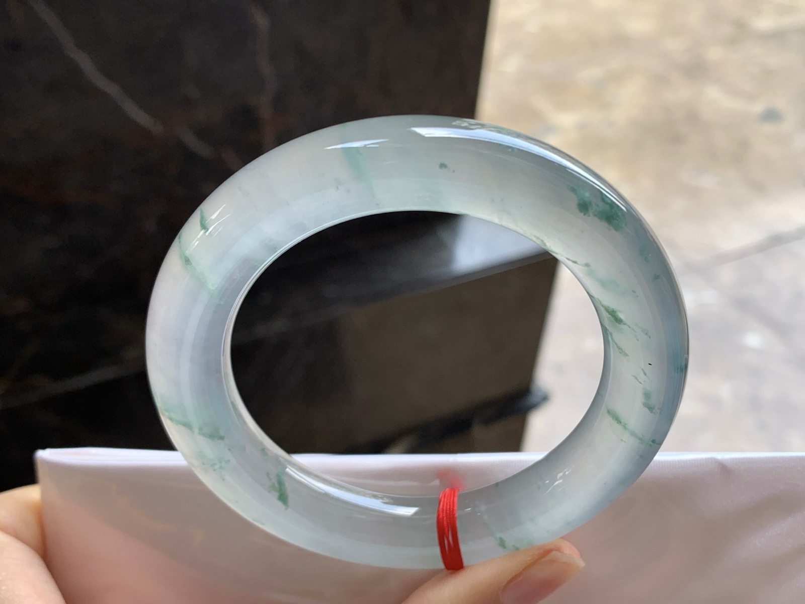 57.5-12

高冰蓝花圆条手镯^_^透亮 荧光十足 飘花灵韵