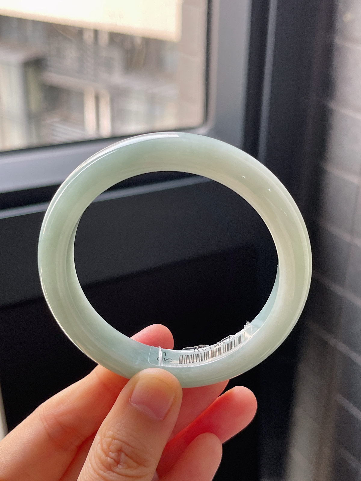 正圈53.4圈口，翡翠糯化种浅绿色手镯