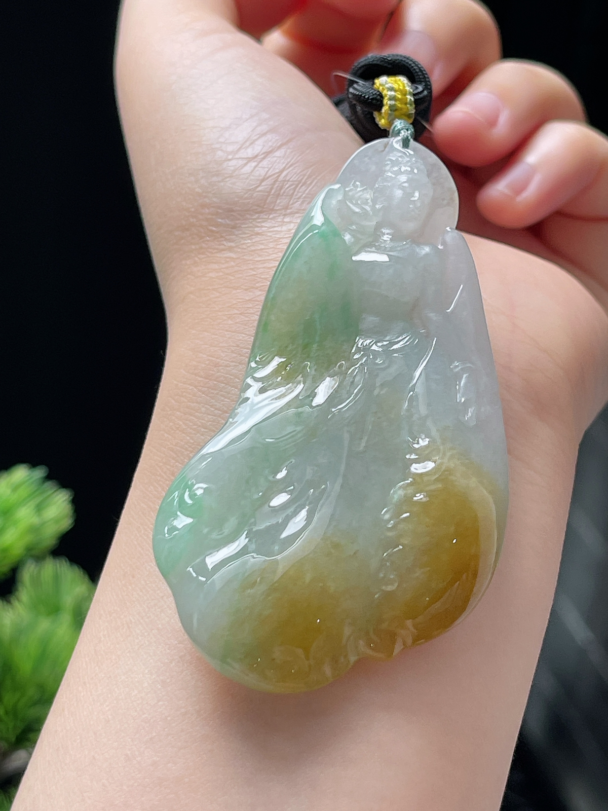 翡翠冰糯种黄加绿挂件