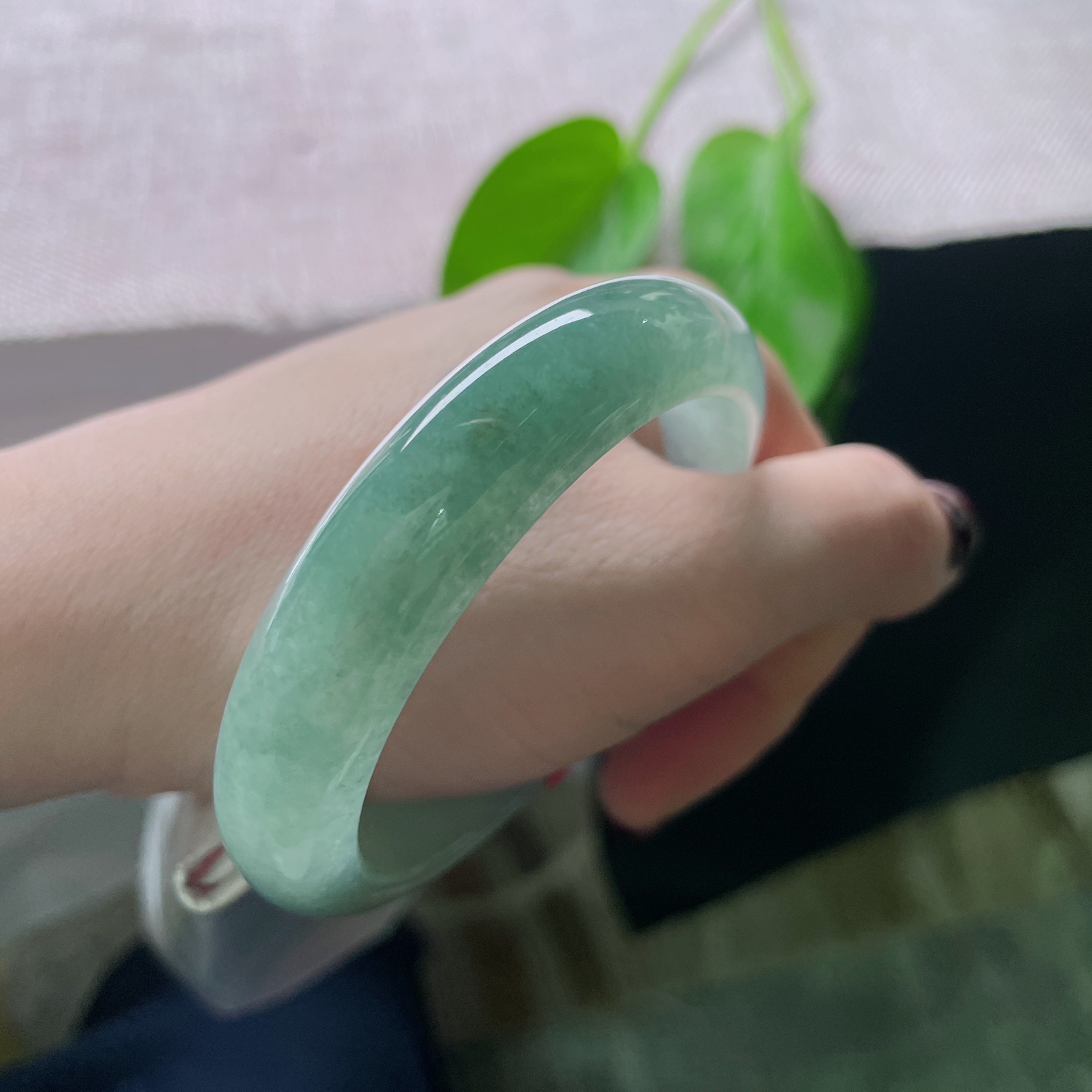 54.5/12.8/8.1，冰油正圈，水润细腻，冰感好，大气。