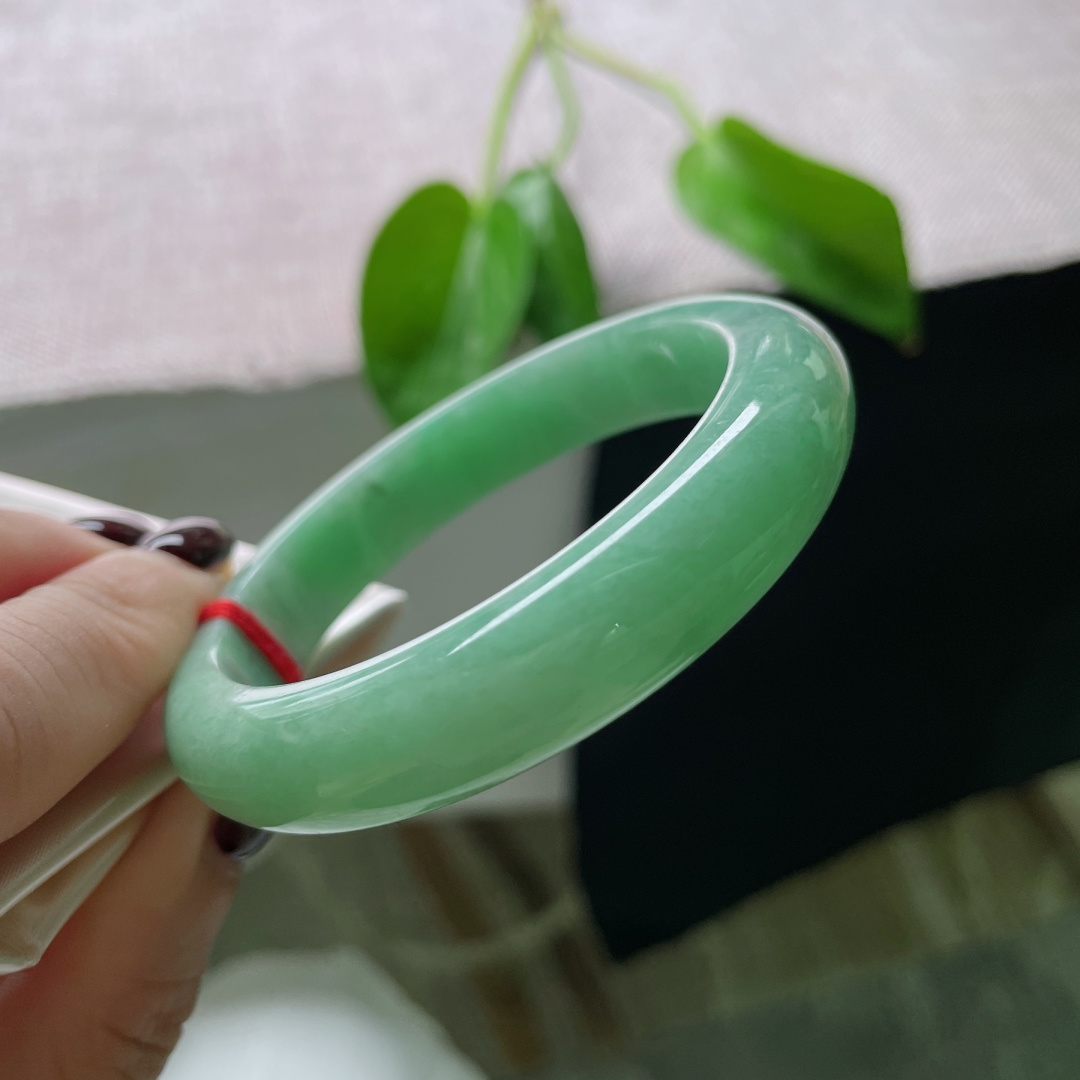 53.8/11.8/8.0，绿底正圈，水润，细腻，贵气，一点皮纹，ss50821a