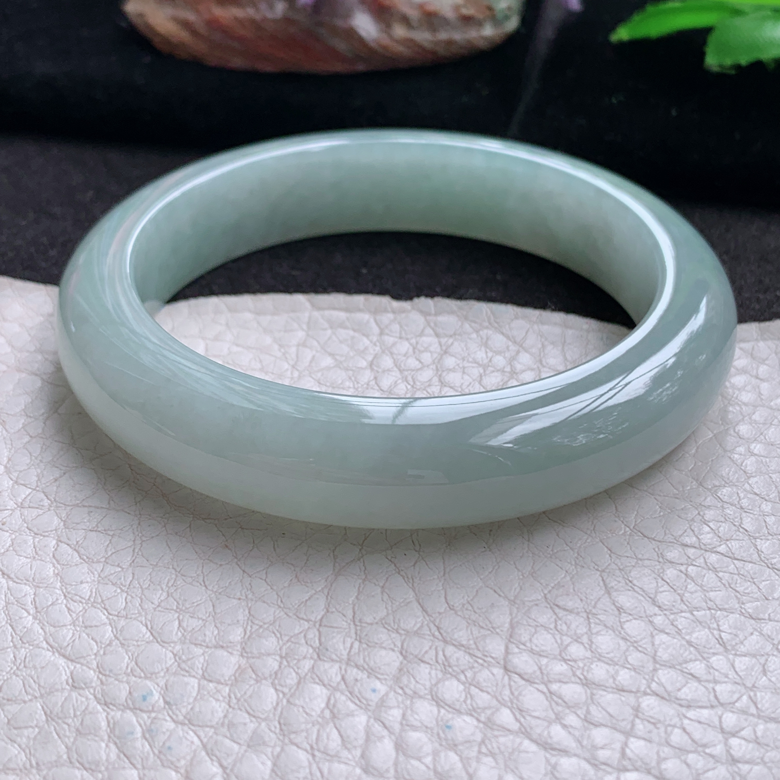 js实拍57*12.5*9平安镯 天然翡翠a货手镯浅绿胶感正圈玉镯子