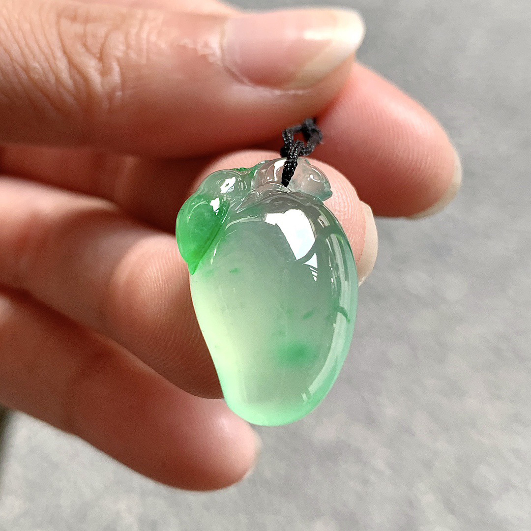 ️ 福瓜通体盈绿如凝露，弧线饱满似初熟。
尺寸21.8×14×7.3