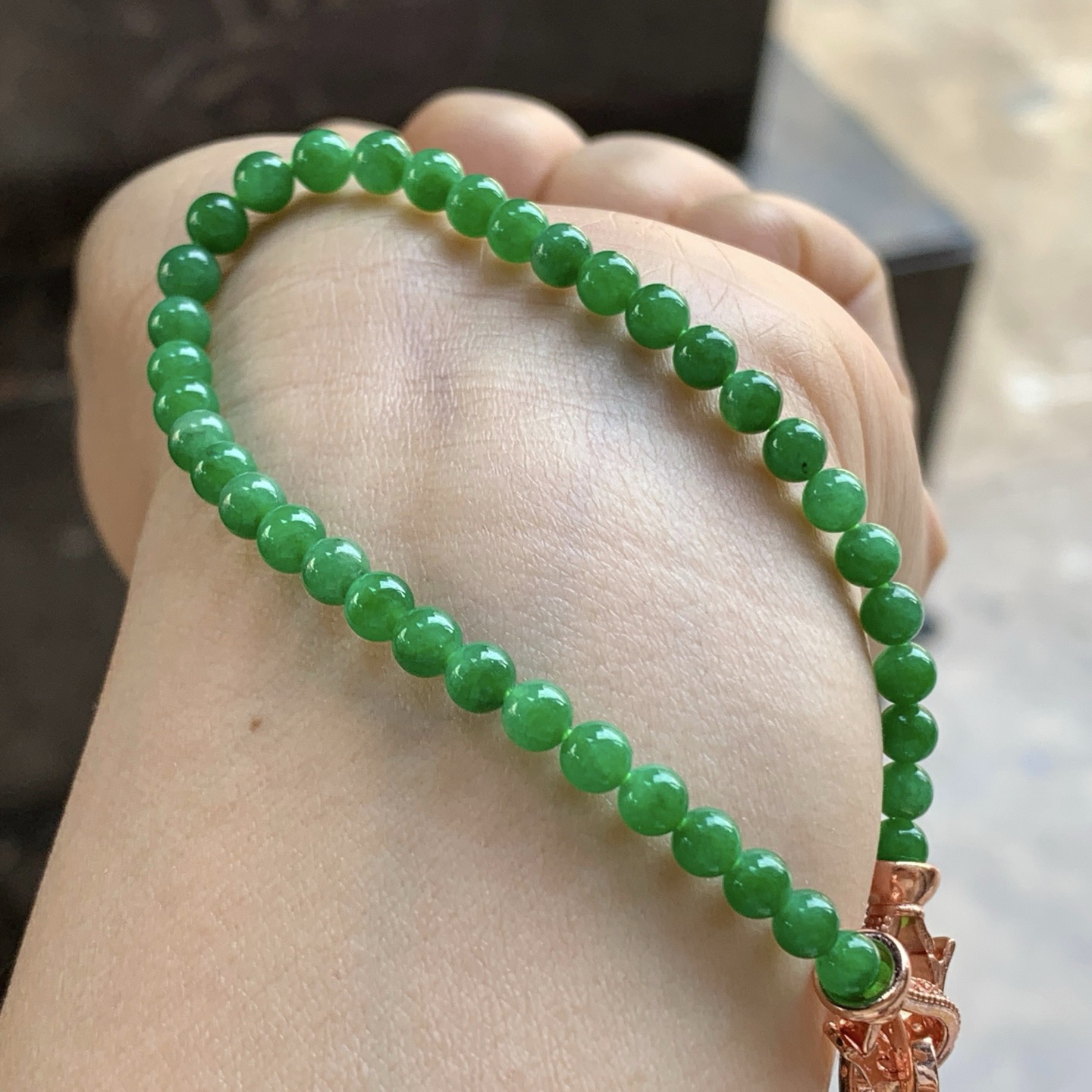 辣绿色手串^_^鲜艳 尺寸4.3