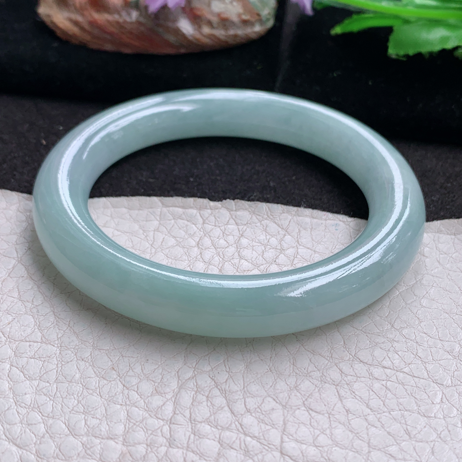 js实拍54*10.3美人镯 天然翡翠a货手镯水润清新湖水蓝圆条玉镯子