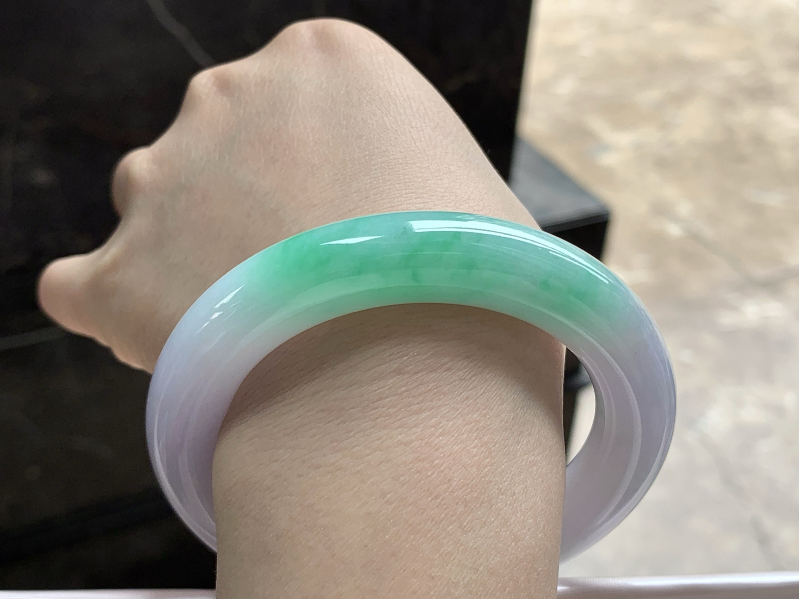 56.5-12.3

春带彩圆条手镯^_^鲜艳