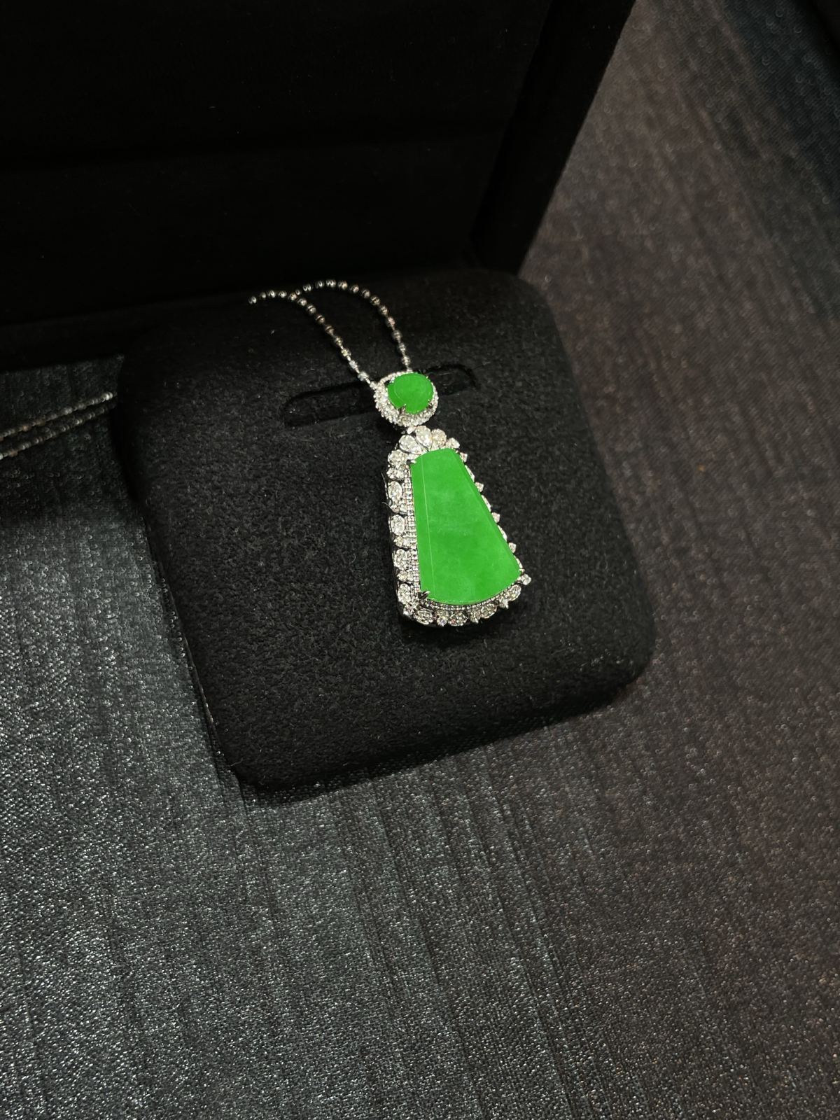 满色 正阳绿 无事牌吊坠

18k金配钻镶嵌