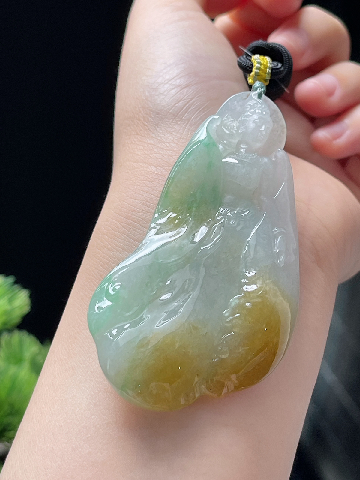 翡翠冰糯种黄加绿挂件