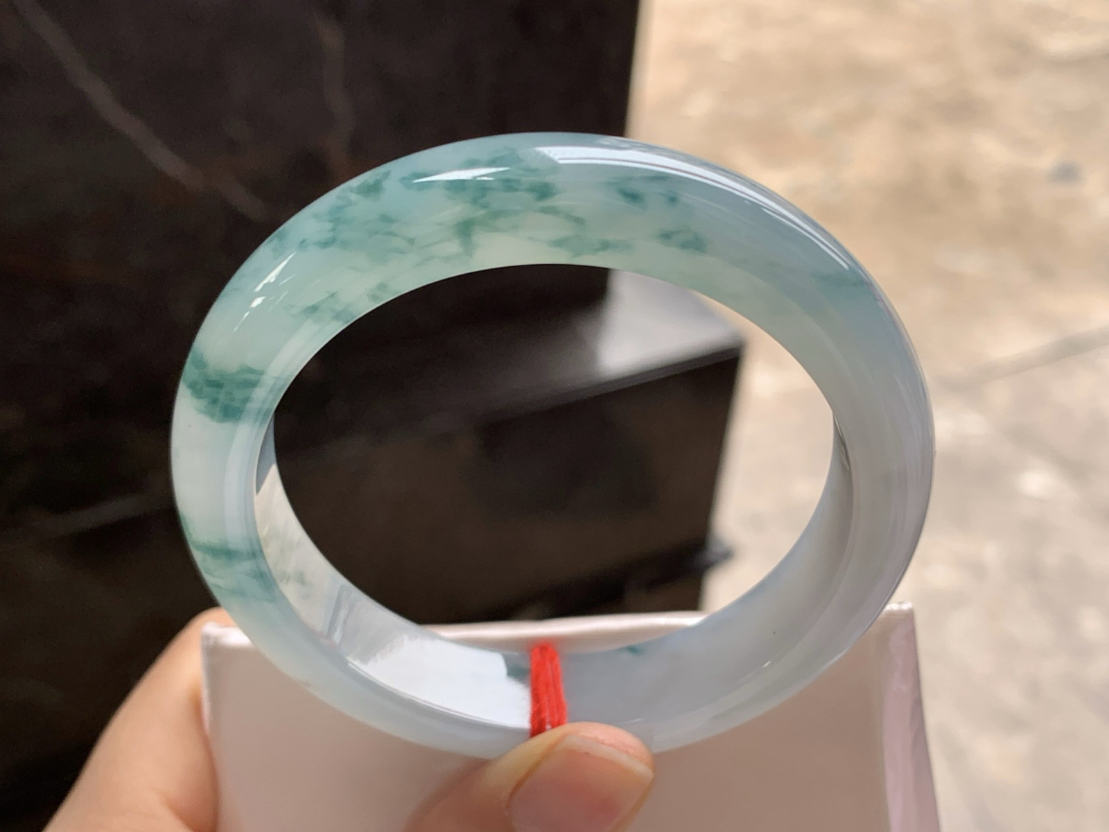 55.5-12.4-8.5

蓝花手镯^_^飘花灵韵