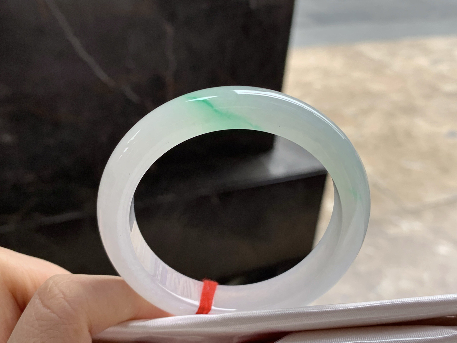 52-11.2-8.3

冰飘绿手镯^_^色阳