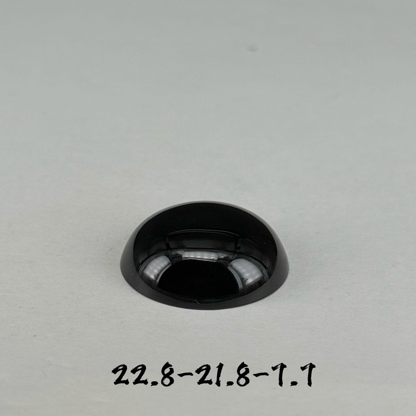 精品墨翠蛋面 种好色正 黑度极好 打灯通透 油性十足 尺寸22.8