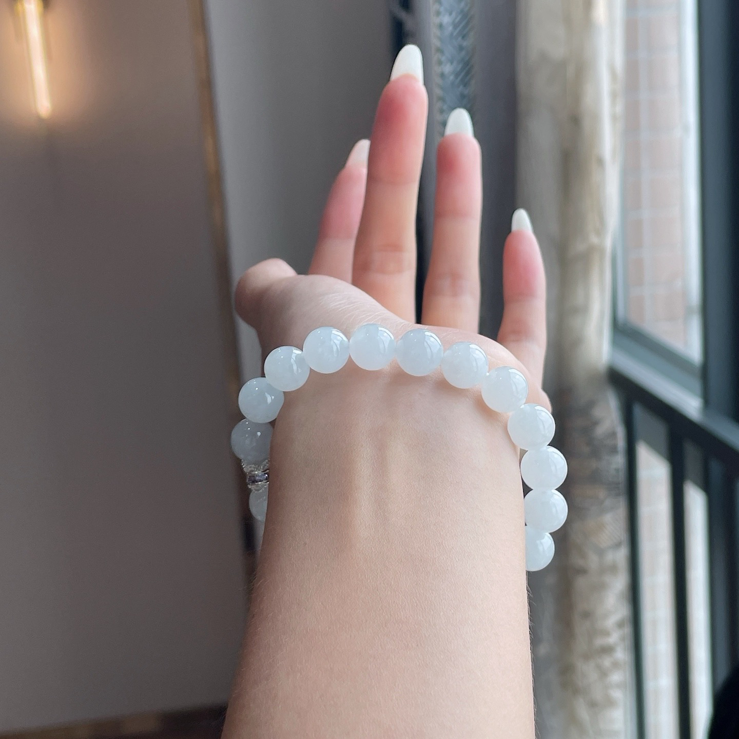 🧊仅一条，白月光手串
尺寸：10/19颗