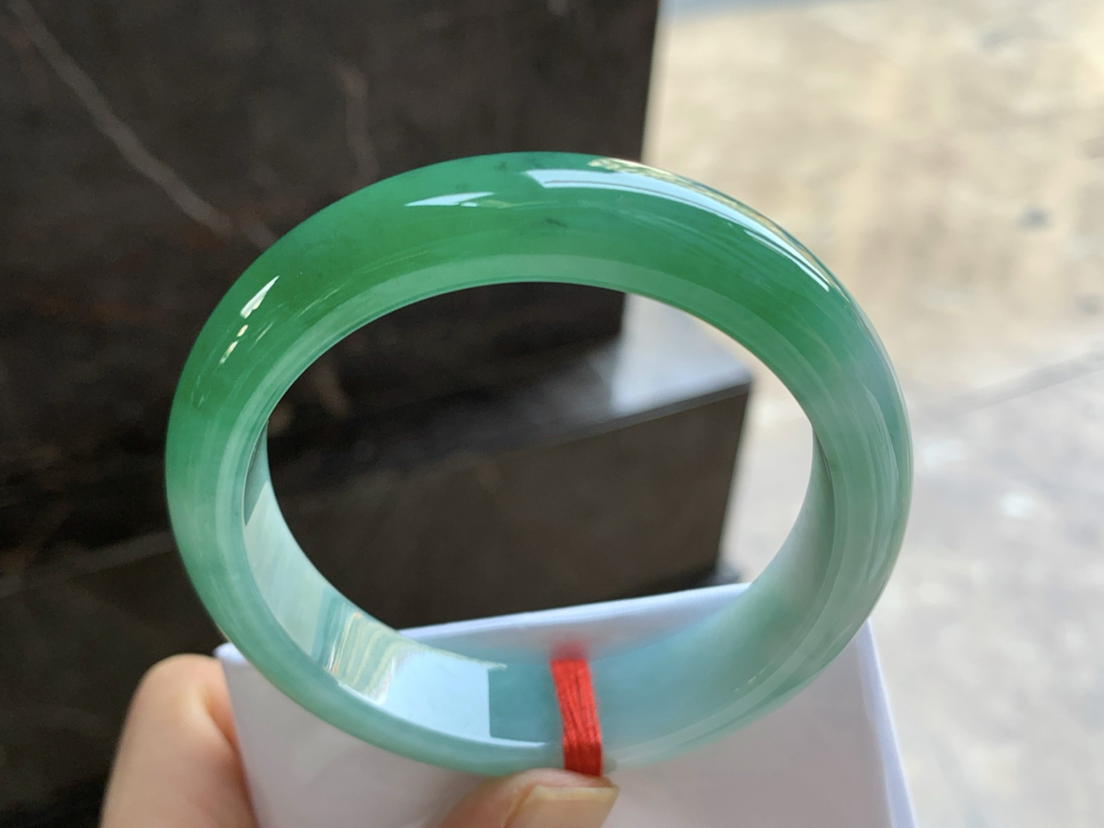 55-14-8.2

浓绿色手镯^_^颜色鲜艳