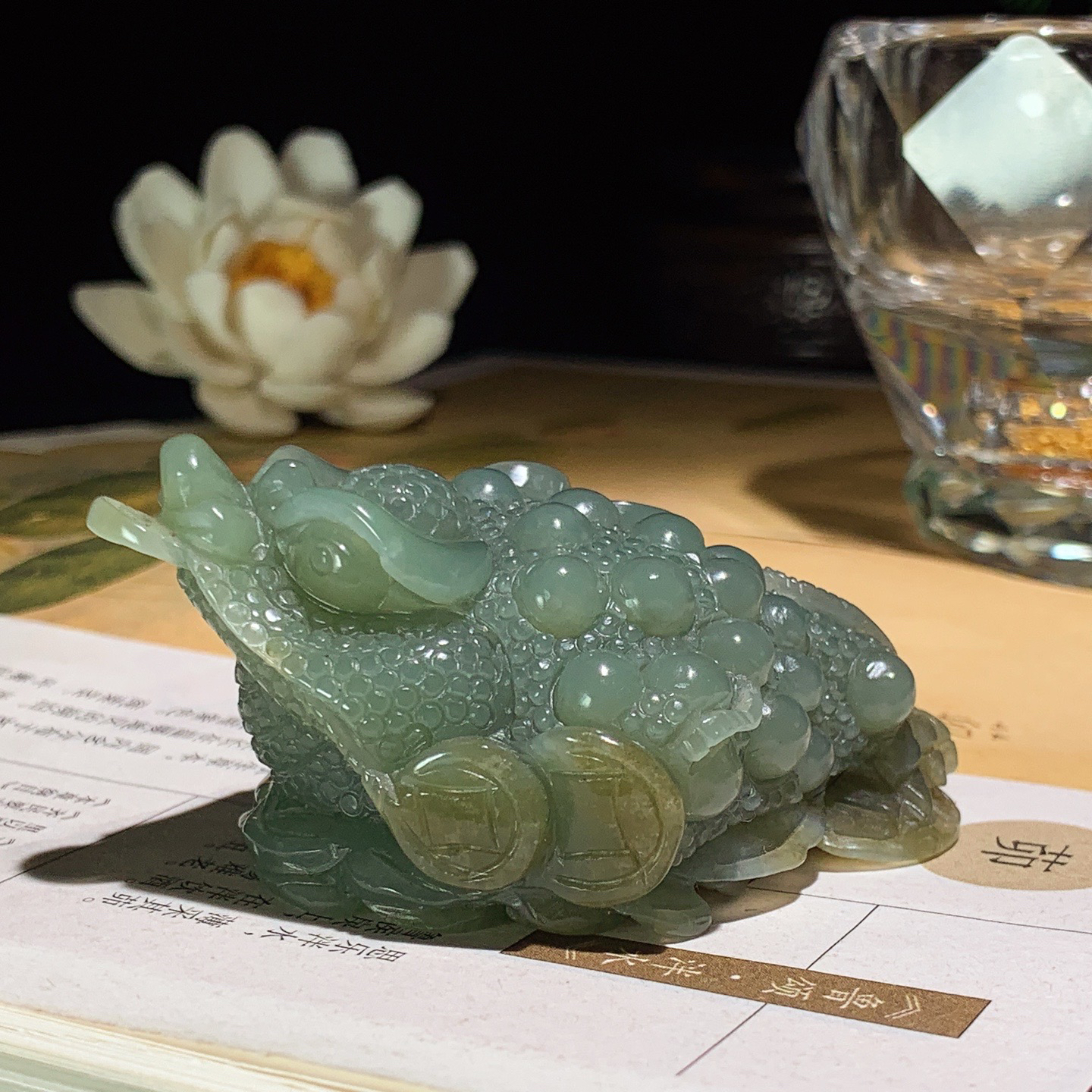 新疆和田玉且末蓝富贵缠身挂件！尺寸70/53/30重107.8克。玉质细腻油润。手推出油。佩戴高端典