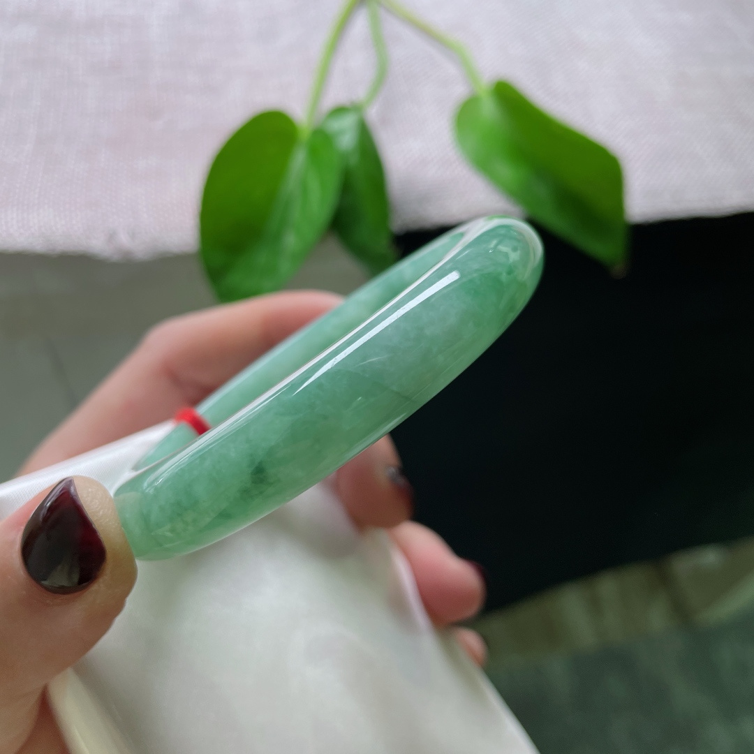 57.6/11.3/8.3，绿底正圈，耐看，郁郁葱葱，一点皮纹，ss50911a