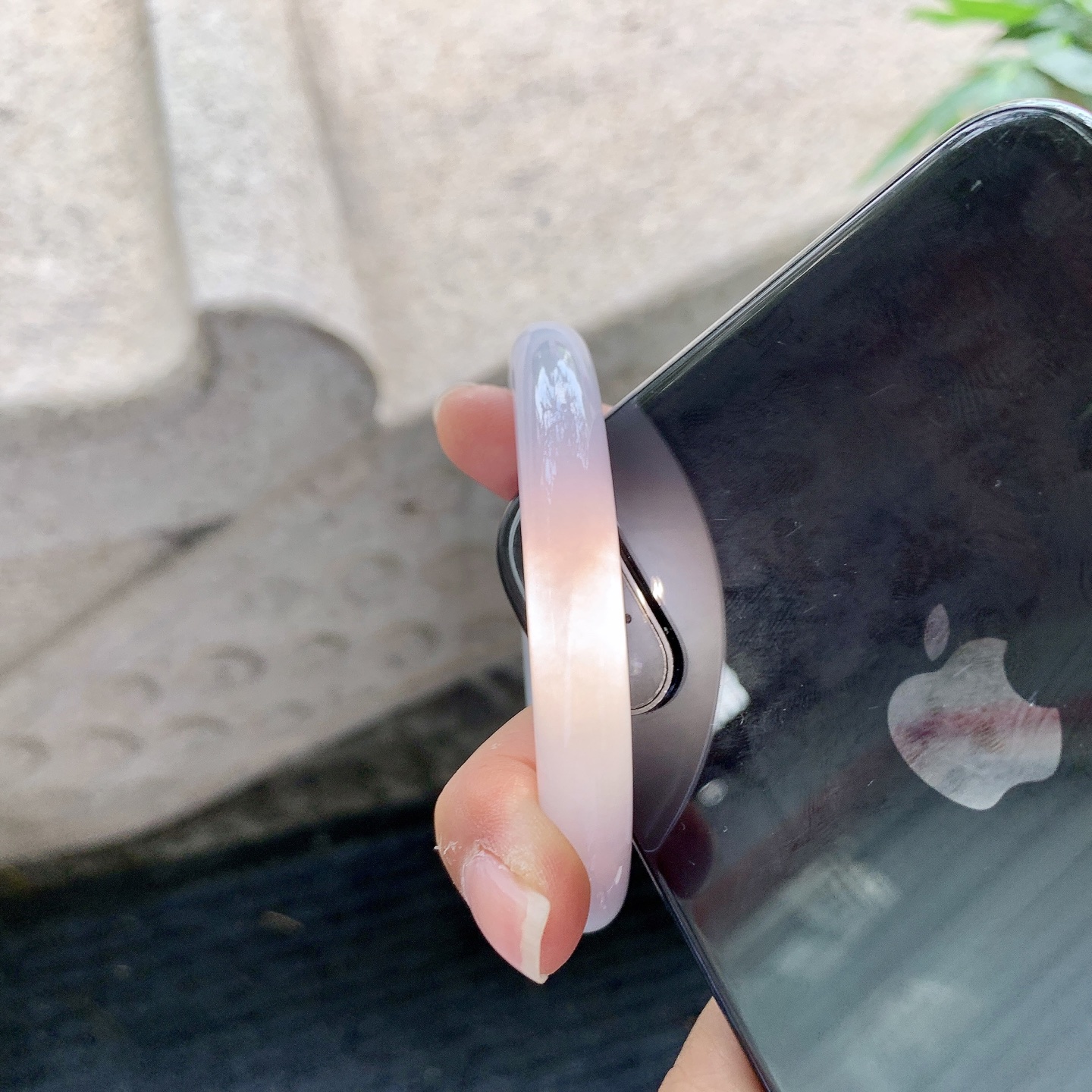 圆条54 55【圈口】55.8/9.7/9.8【编码】A1122598【描述】细糯粉紫底，水润，种老，细腻，打灯有纹线