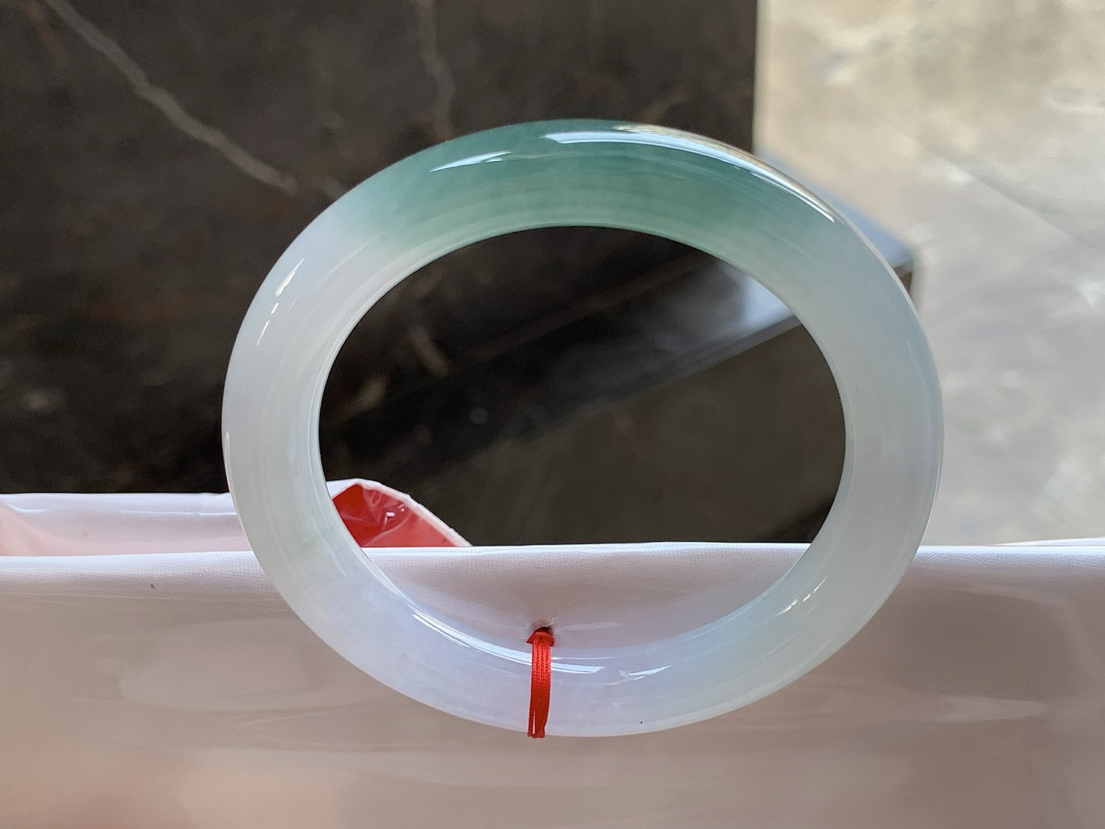 54-9.8

蓝水圆条 54 55可戴～ 底子干净清爽