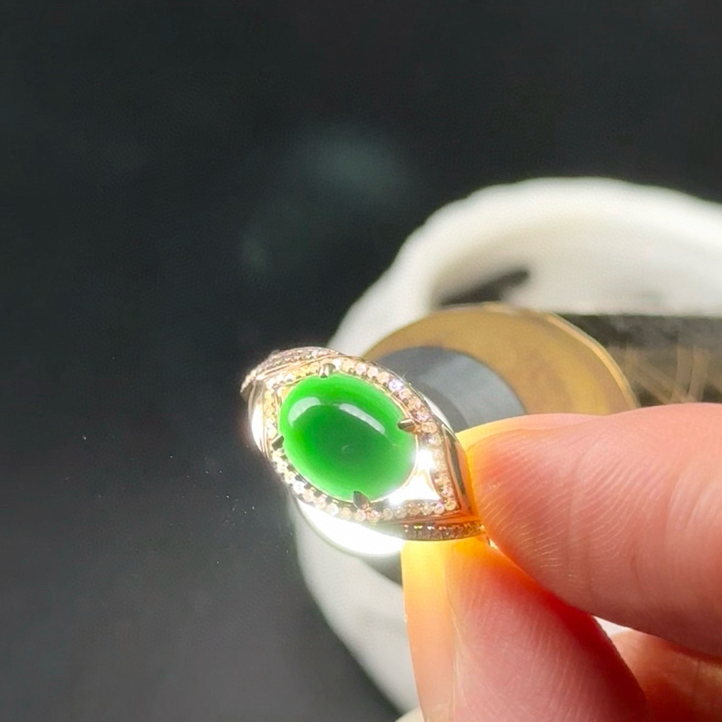 精品18k墨翠女戒 种好色正 黑度极好 打灯通透 油性十足 尺寸9