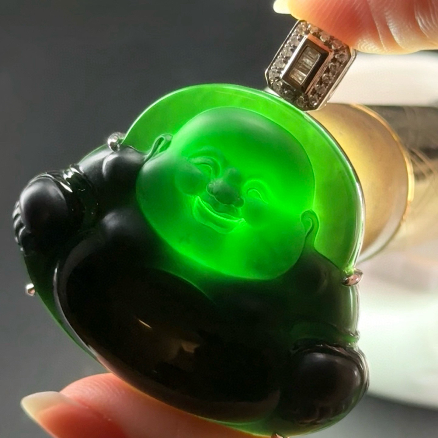 精品墨翠大肚佛 种好色正 黑度极好 打灯通透 简约大气  尺寸46.2