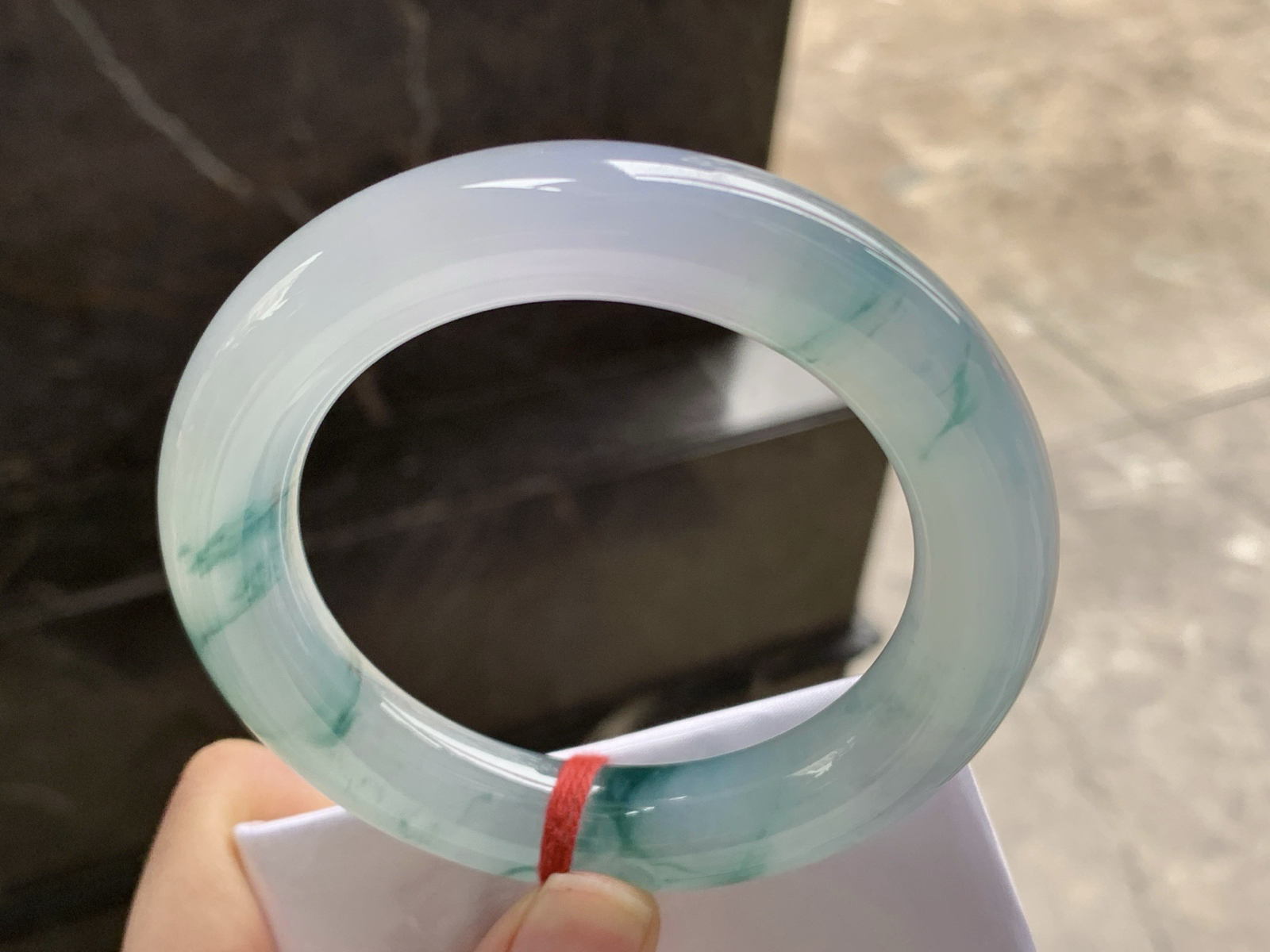 56-12.8

蓝花圆条手镯^_^水润冰透