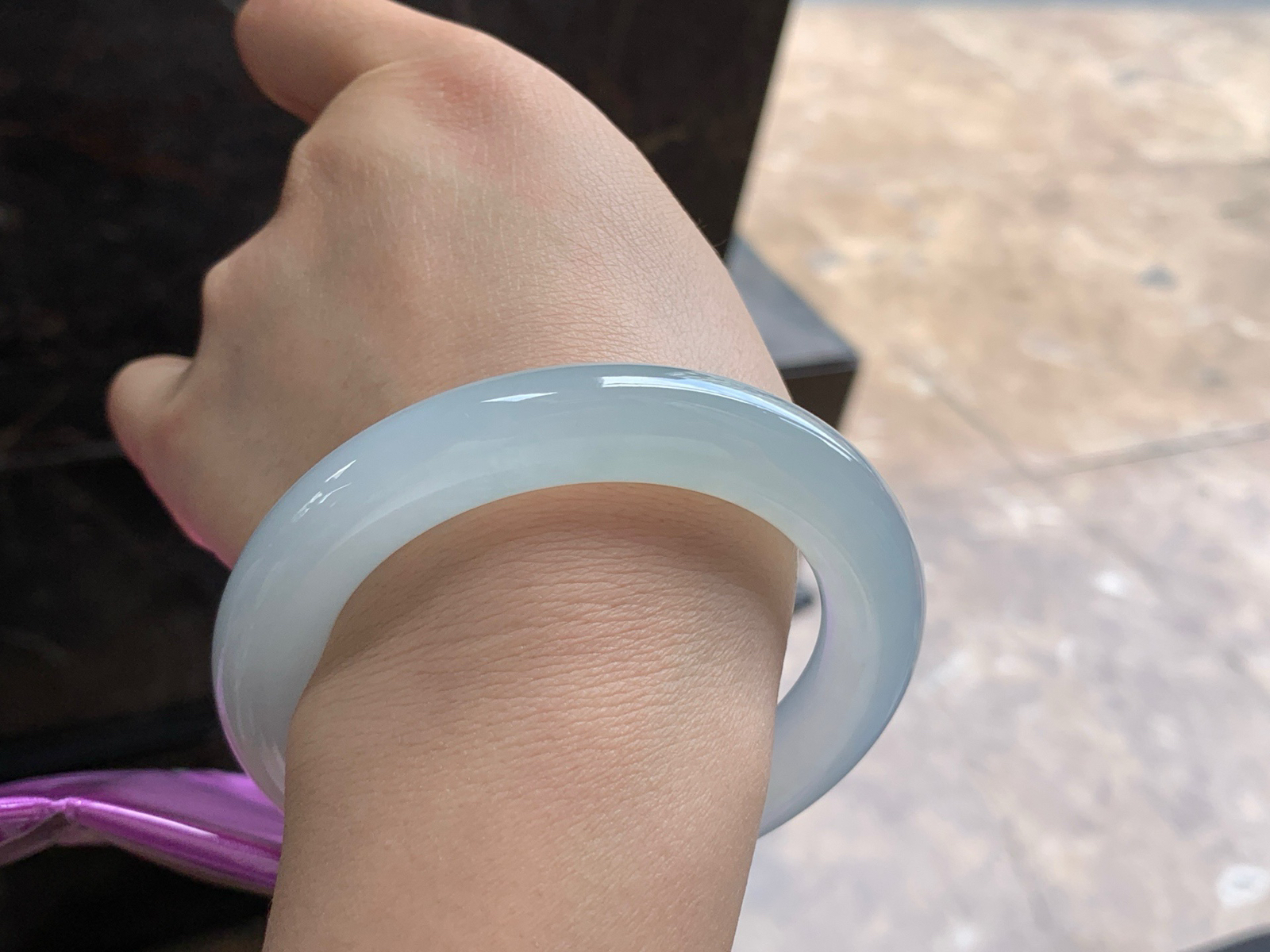 56-11.6

冰种圆条手镯^_^水润冰透 清新