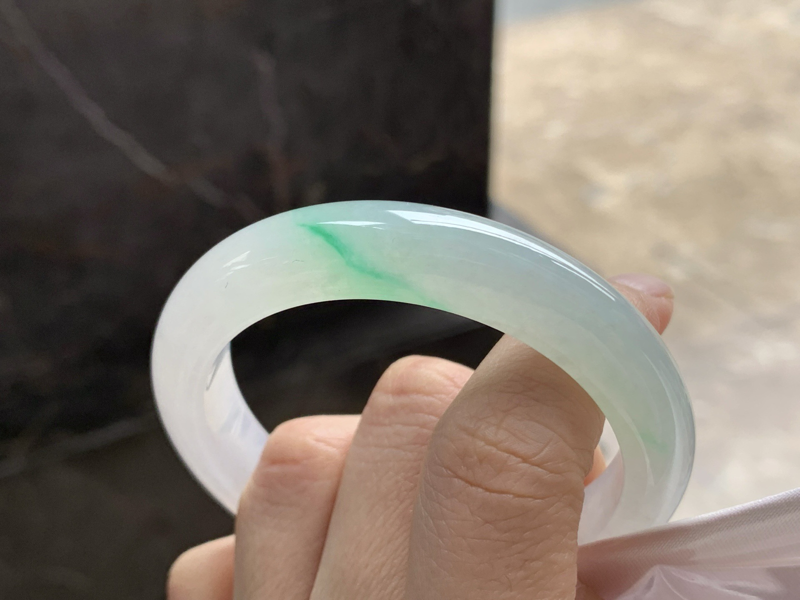 52-11.2-8.3

冰飘绿手镯^_^色阳