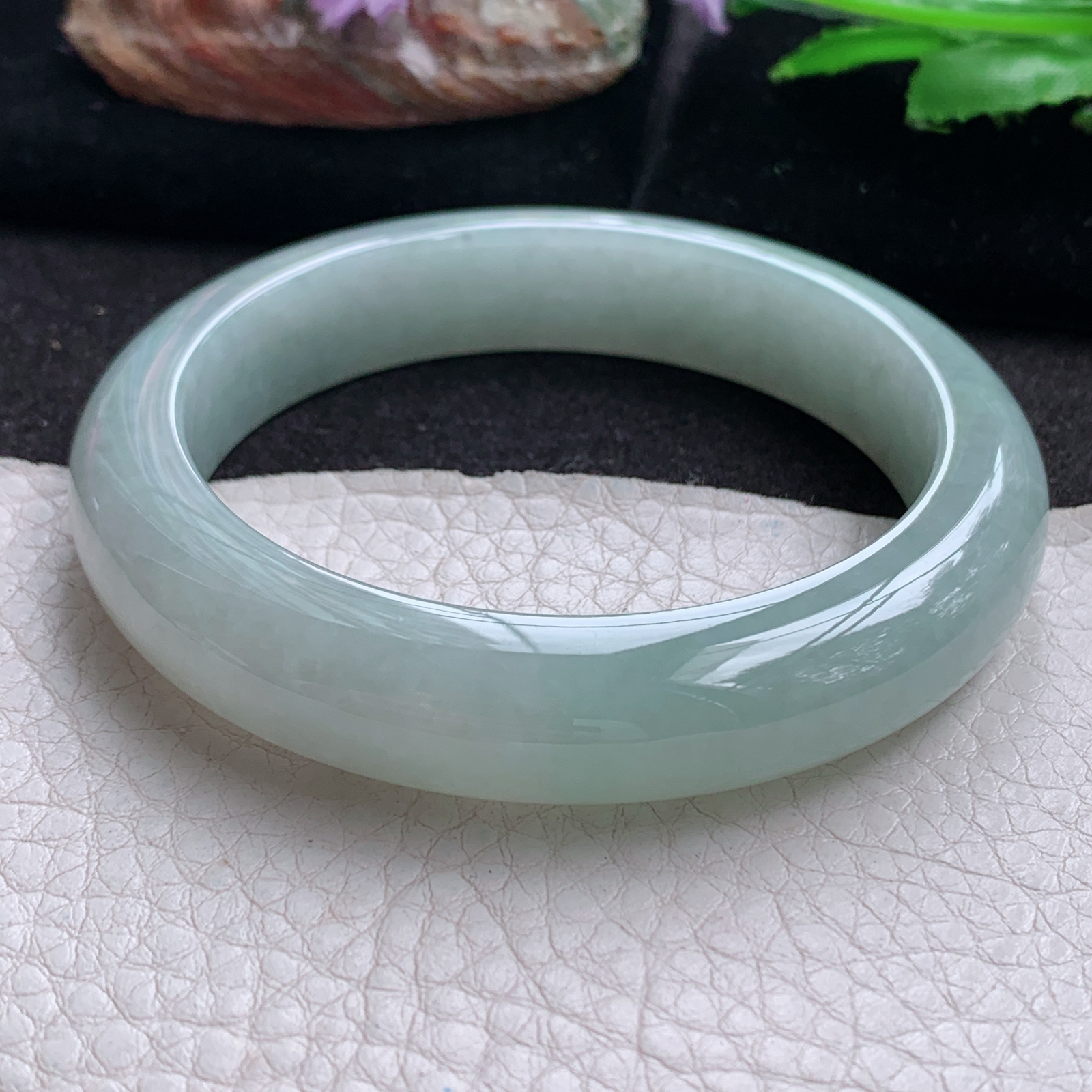 js实拍57*12.5*9平安镯 天然翡翠a货手镯浅绿胶感正圈玉镯子