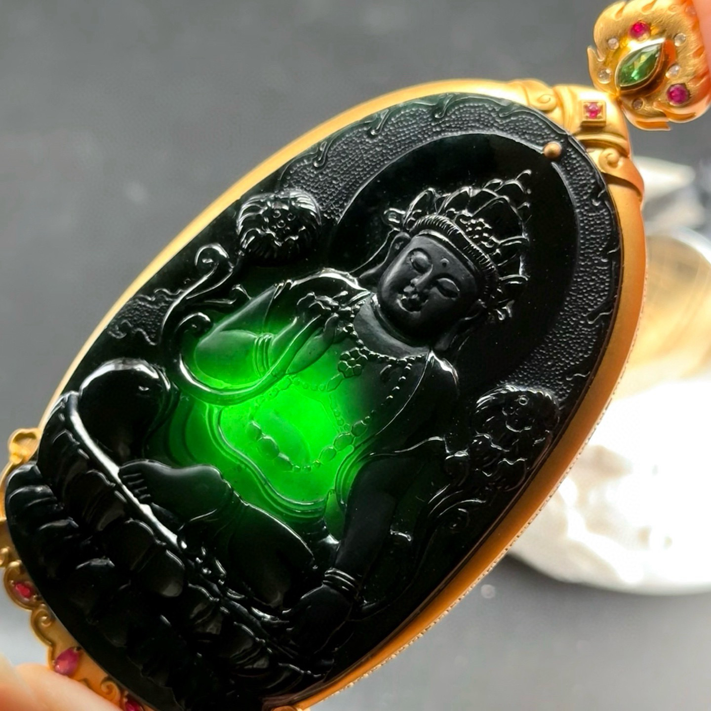 精品豪镶墨翠度母 种好色正 黑度极好 打灯通透 油性十足 尺寸87.4