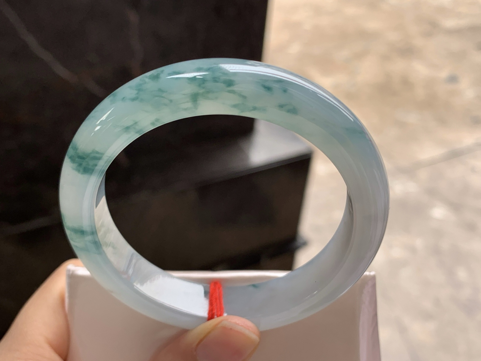 55.5-12.4-8.5

蓝花手镯^_^飘花灵韵