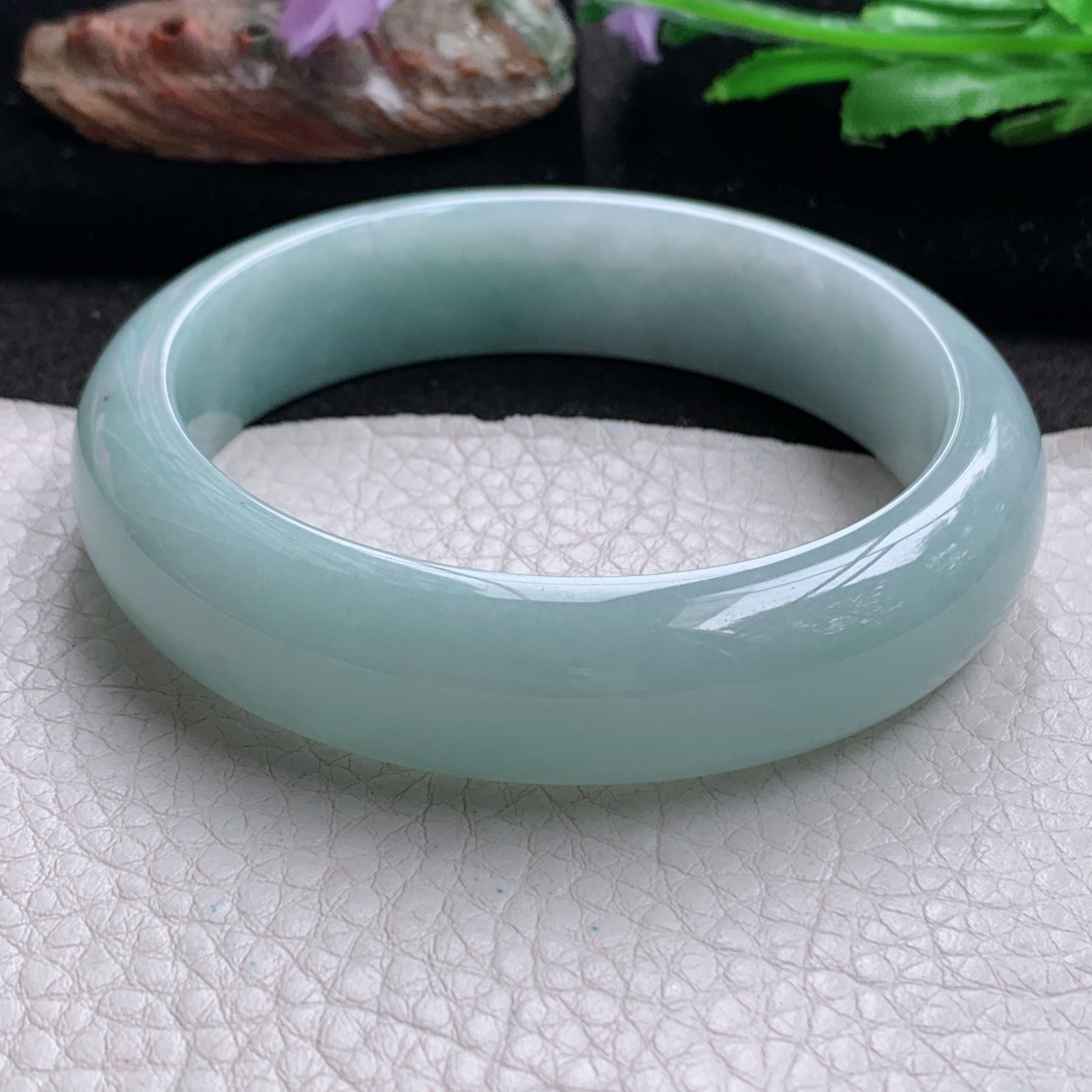 nr大圈口62*16*8.7轮胎镯 天然翡翠a货手镯浅绿大气正圈玉镯子