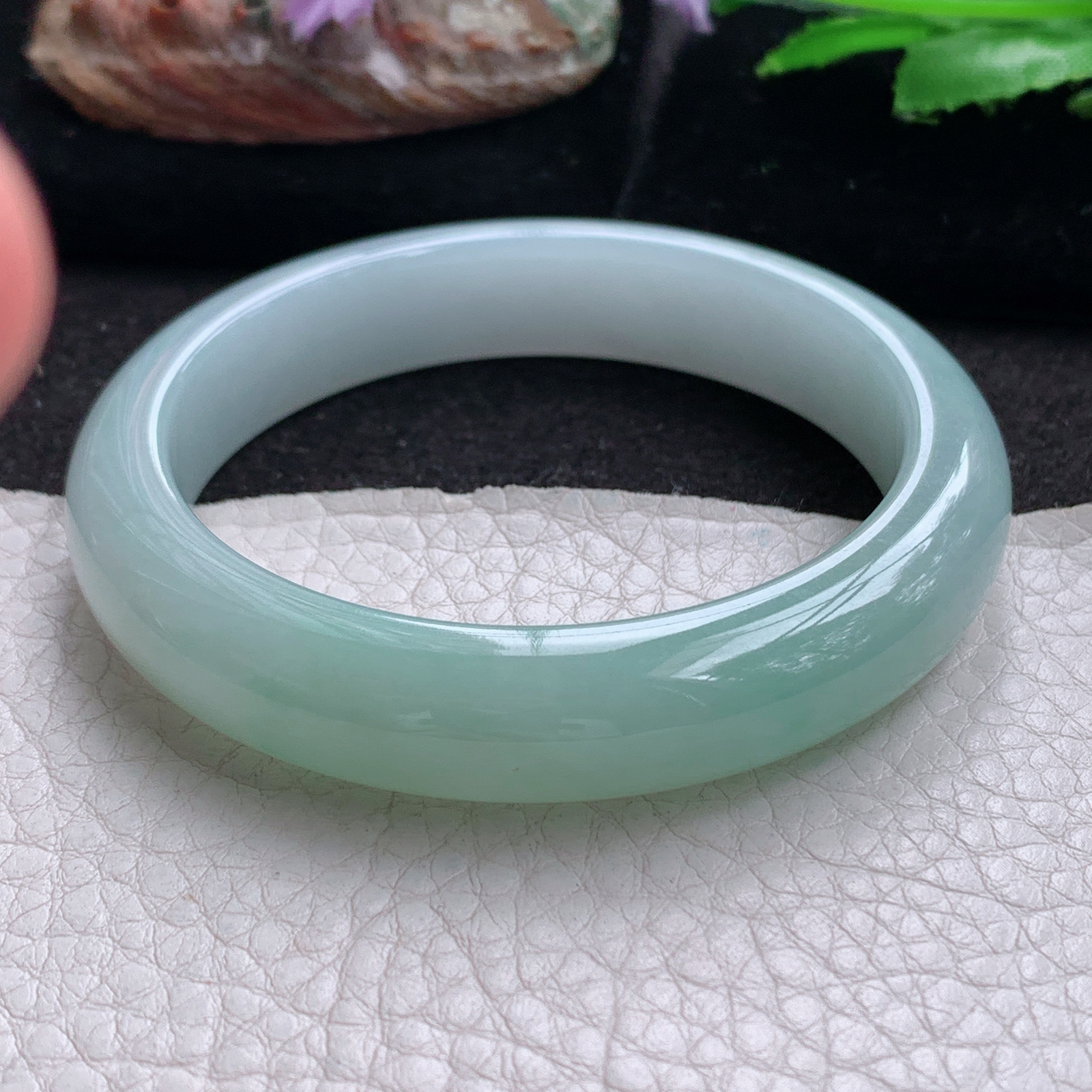 js实拍55*12*8.3招财镯 天然翡翠a货手镯水润清新双彩正圈玉镯子