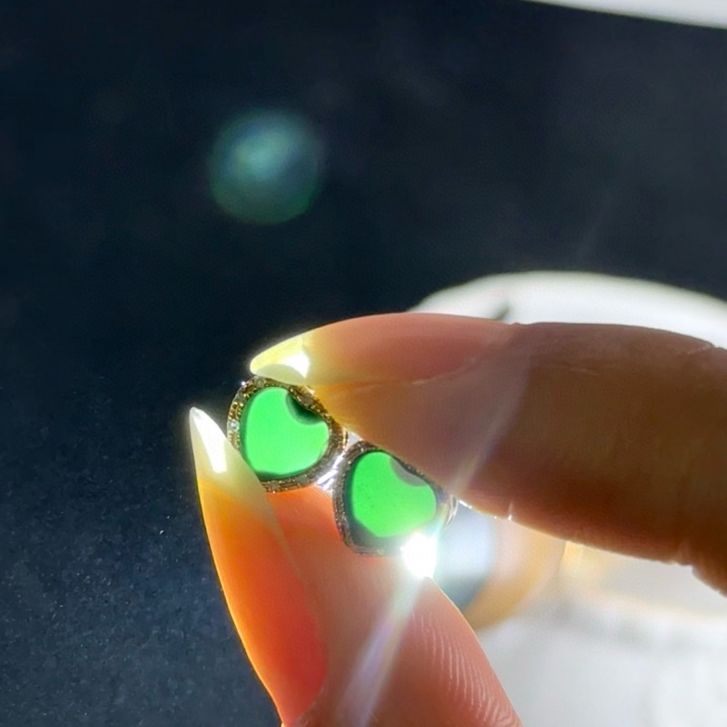 精品18k墨翠心形耳钉 尺寸7.5