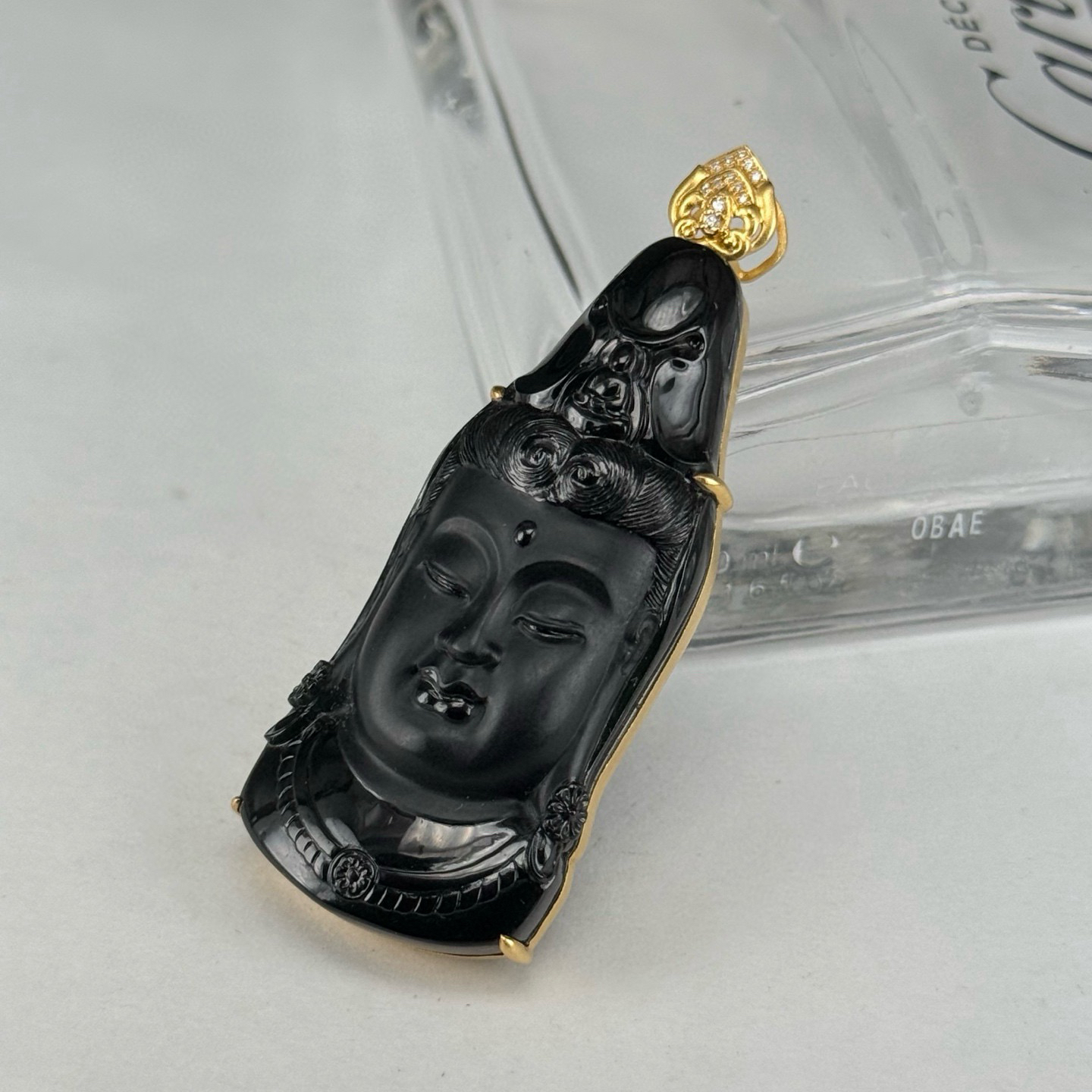 精品18k墨翠观音头 种好色正 黑度极好 打灯通透 油性十足 尺寸57.6