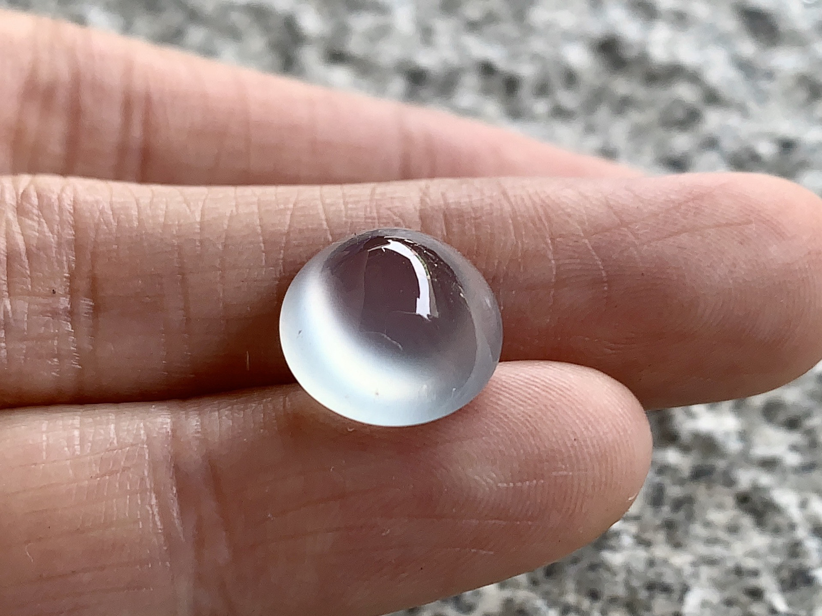 ️ 高冰蛋面，种水兼具，盈润透亮
尺寸11.9×11.1×7.4