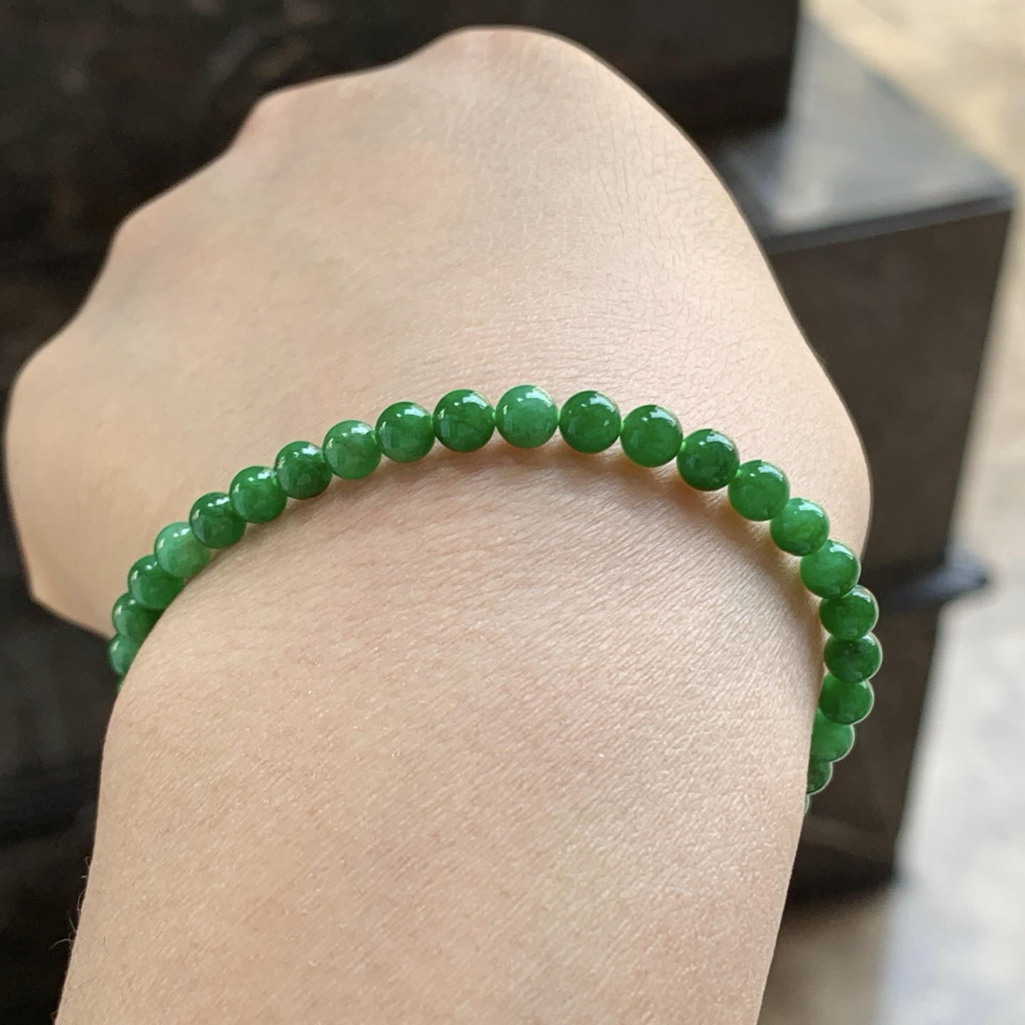 辣绿色手串^_^鲜艳