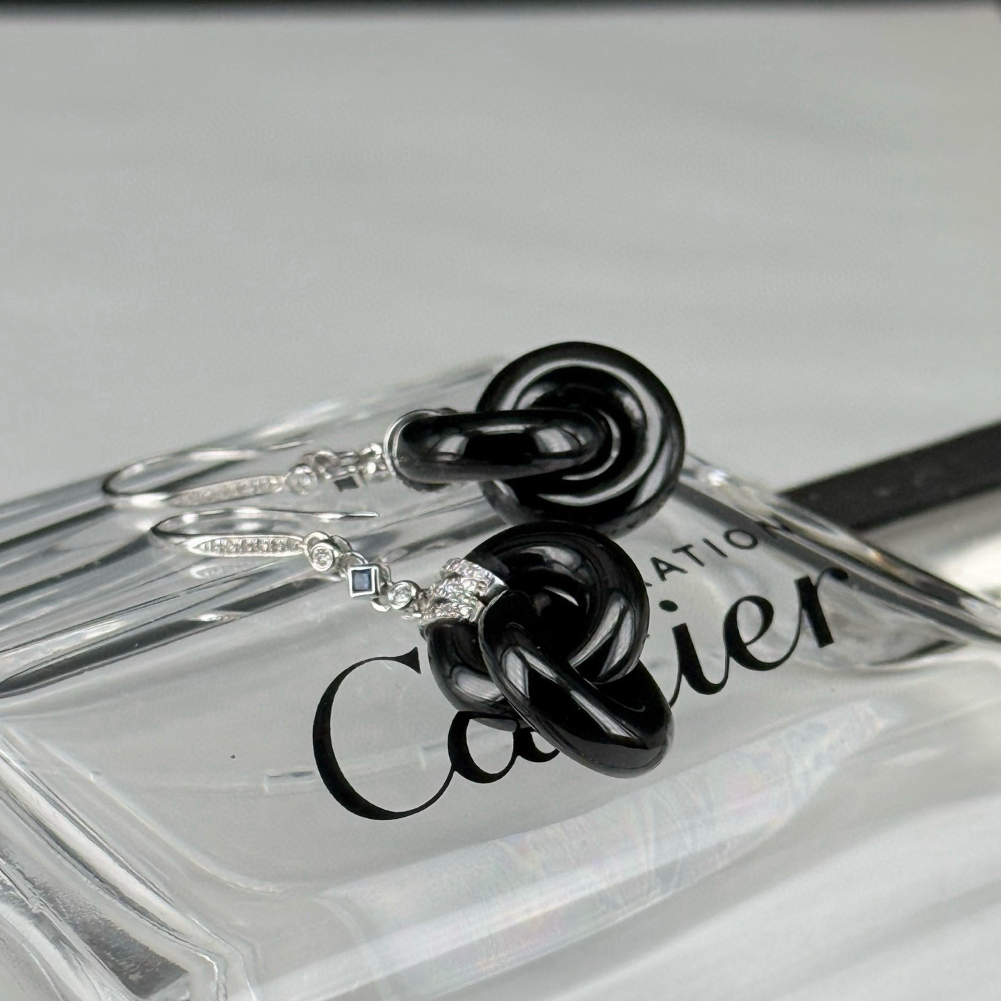 精品18k墨翠环环相扣耳坠 种好色正 黑度极好 打灯通透 油性十足 尺寸13.7