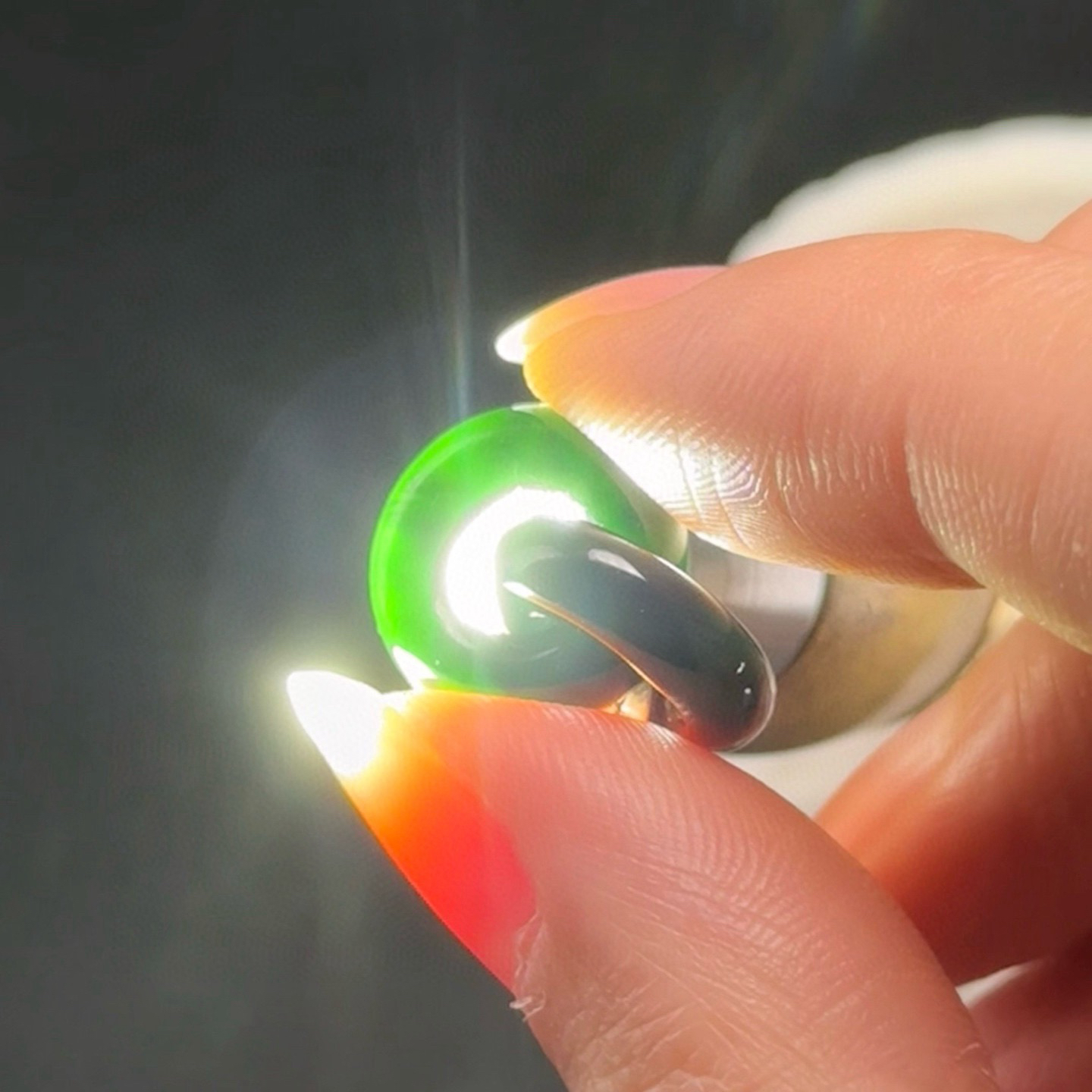 精品18k墨翠环环相扣耳坠 种好色正 黑度极好 打灯通透 油性十足 尺寸13.7