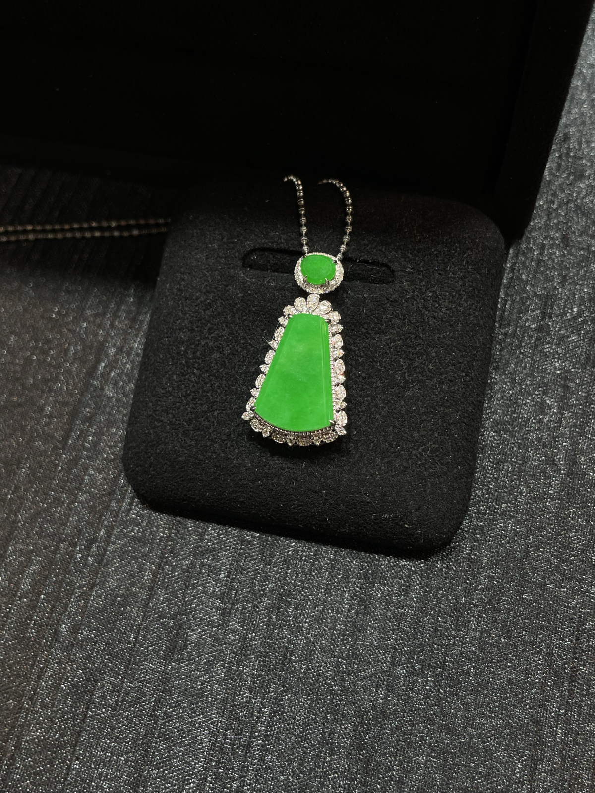 满色 正阳绿 无事牌吊坠

18k金配钻镶嵌