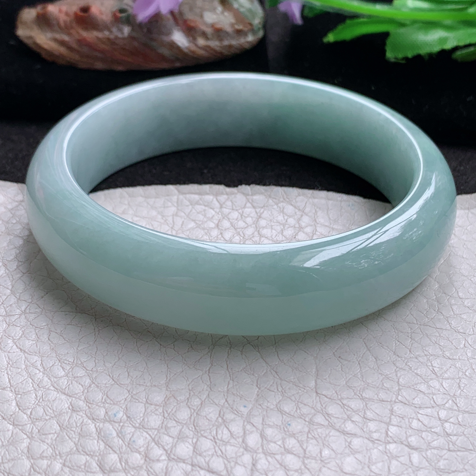 nr大圈口62*16*8.7轮胎镯 天然翡翠a货手镯浅绿大气正圈玉镯子