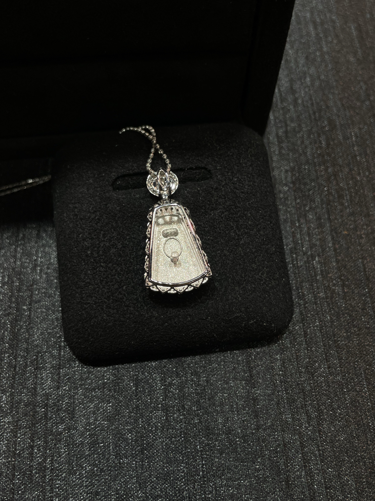 满色 正阳绿 无事牌吊坠

18k金配钻镶嵌