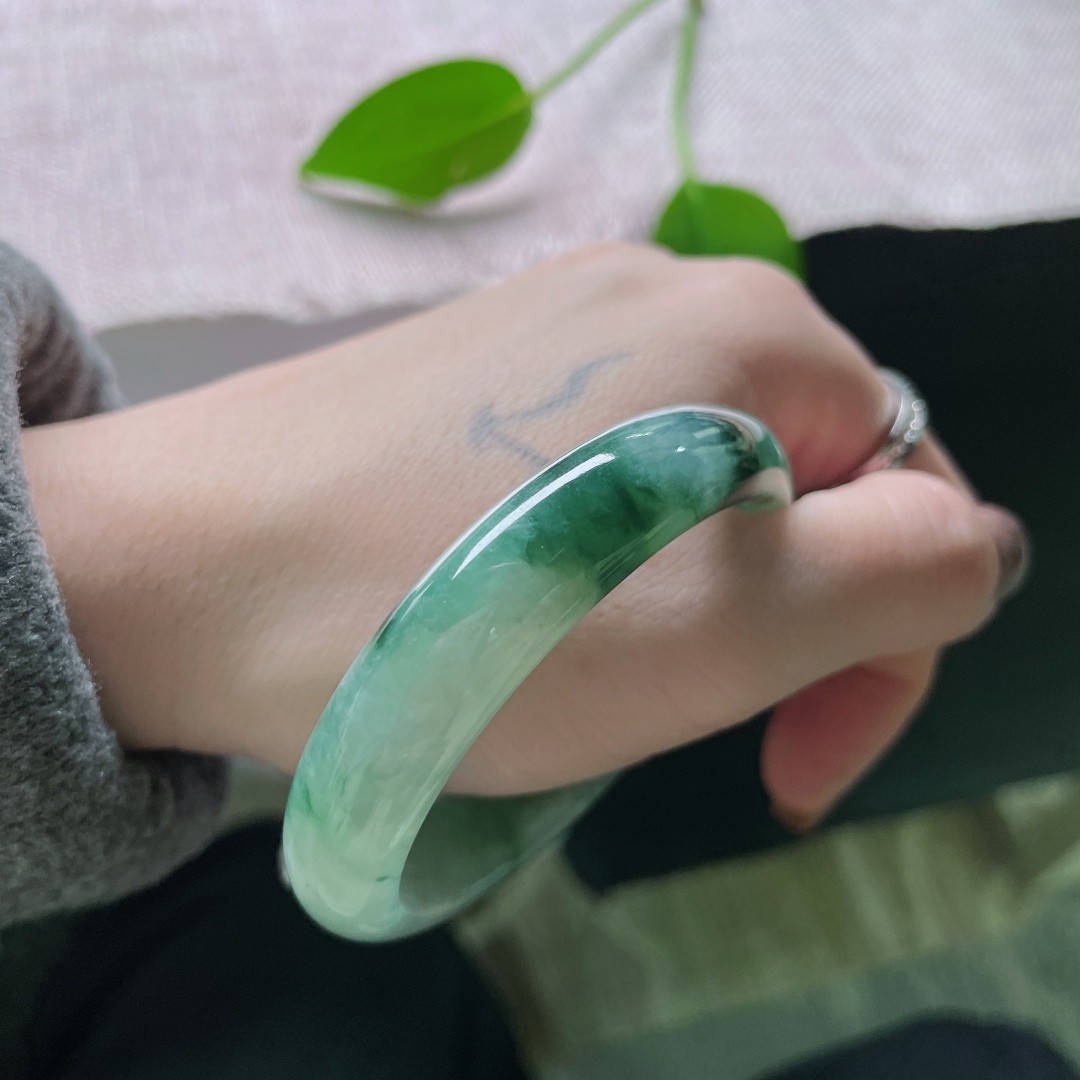 53.7（48.5）12/6.7，飘花贵妃，质地温润细腻，种老，水头好，皮纹，ss46161a