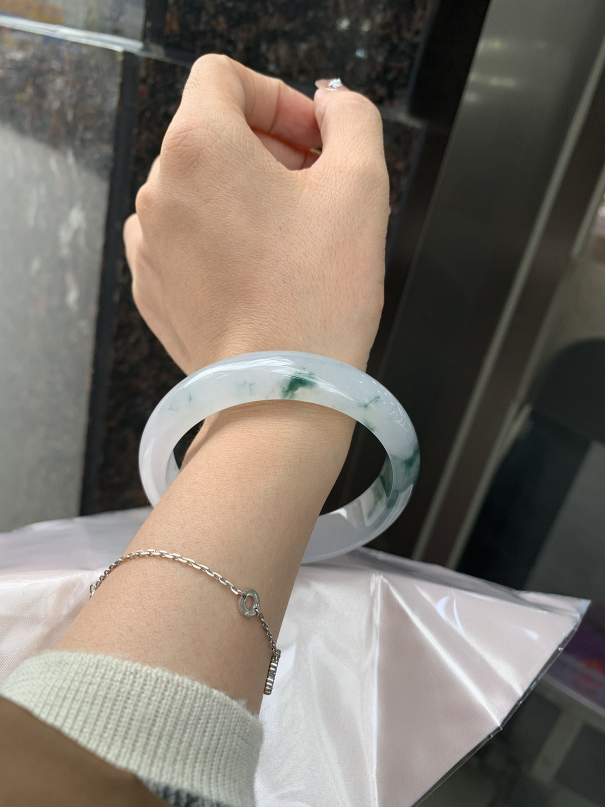 冰飘蓝花正圈59.1-7.6-13.9
花色灵动飘逸，墨兰如画，有江南烟雨之感，蓝花飘洒，精致仙气，上手优雅气质。