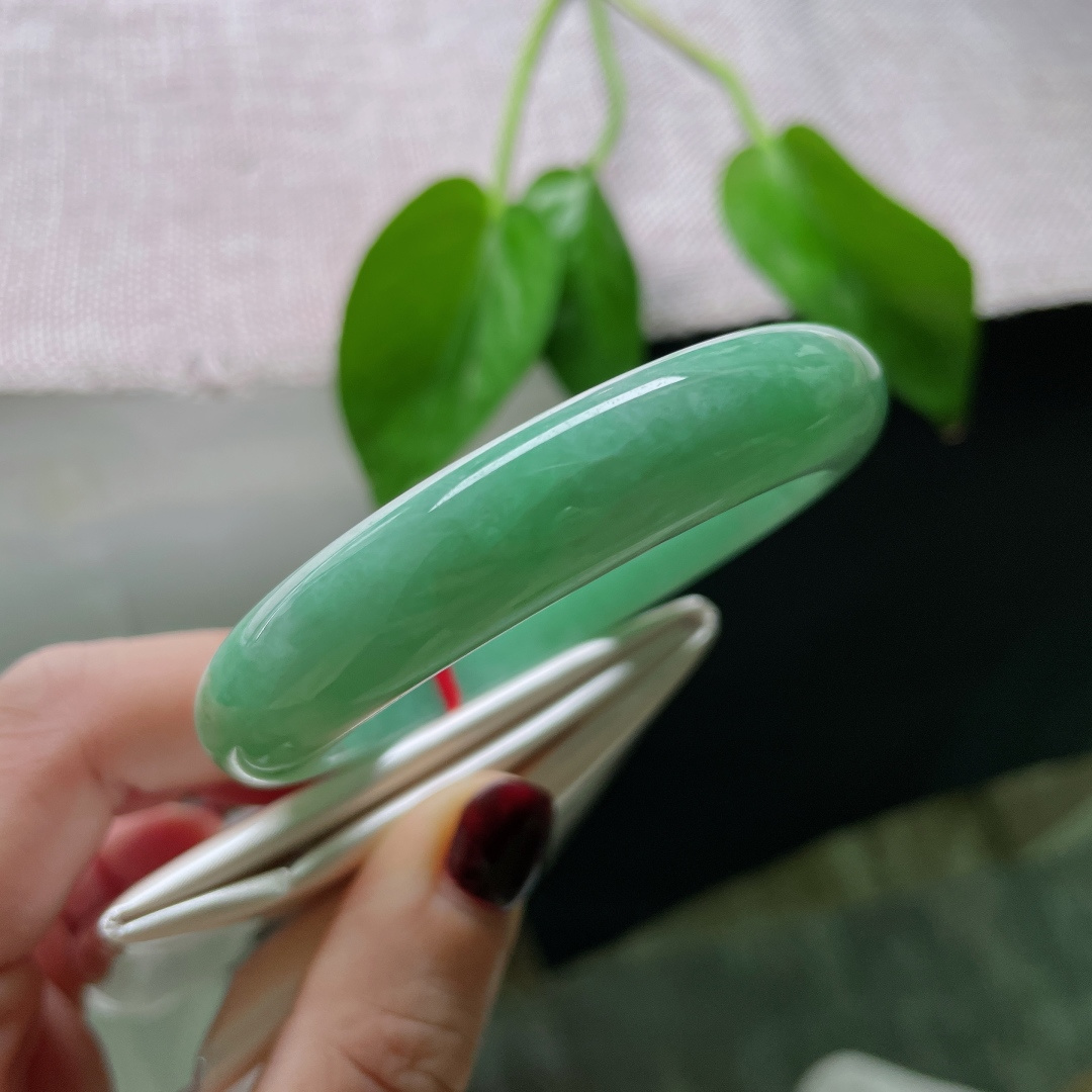 52.6/12.1/8.1，绿底正圈，颜色甜美，清爽自然，青青子衿悠悠我心，有纹，ss50808a