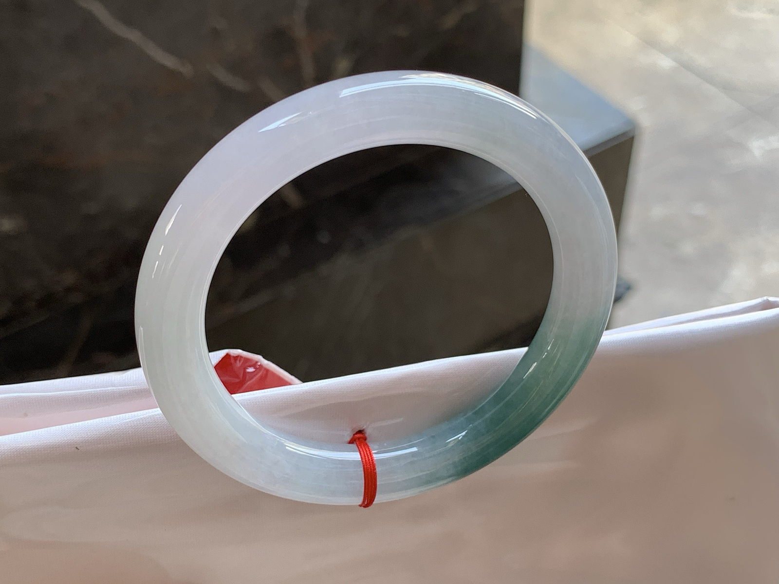 54-9.8

蓝水圆条 54 55可戴～ 底子干净清爽