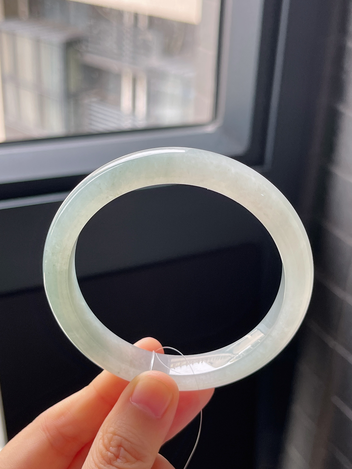 正圈54.2圈口，翡翠冰糯种飘绿手镯