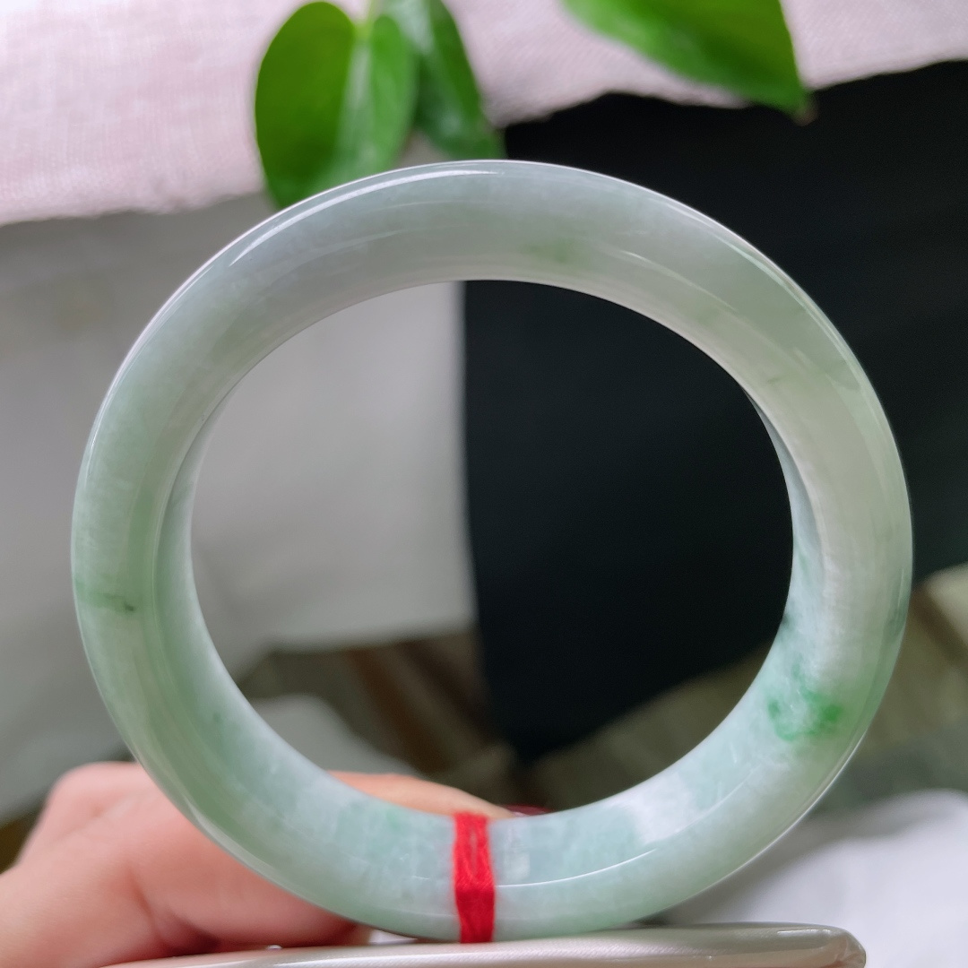 56.5/12.1/8.3，飘花正圈，水头好，种老，杏花微雨，衣袂翻飞，晶体纹，ss50698a