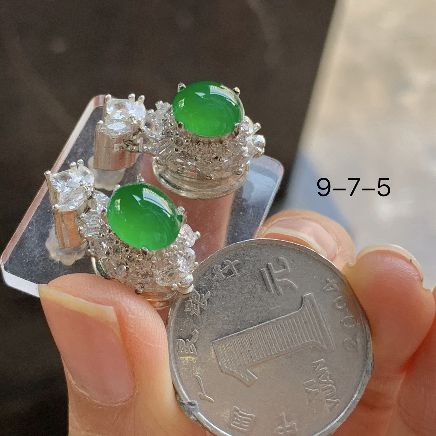 冰绿耳钉^_^饱满鲜艳  铜托