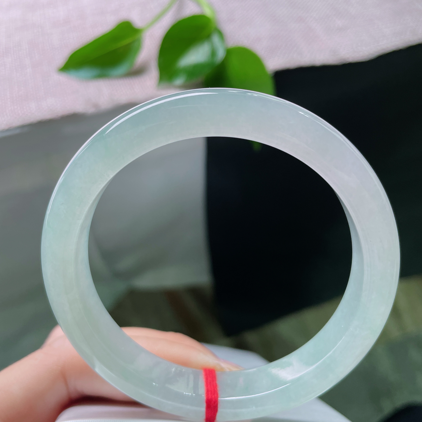 59.6/11.8/8.4，冰晴底正圈，用一抹绝对纯粹的蓝，宣告你的独立与深邃..