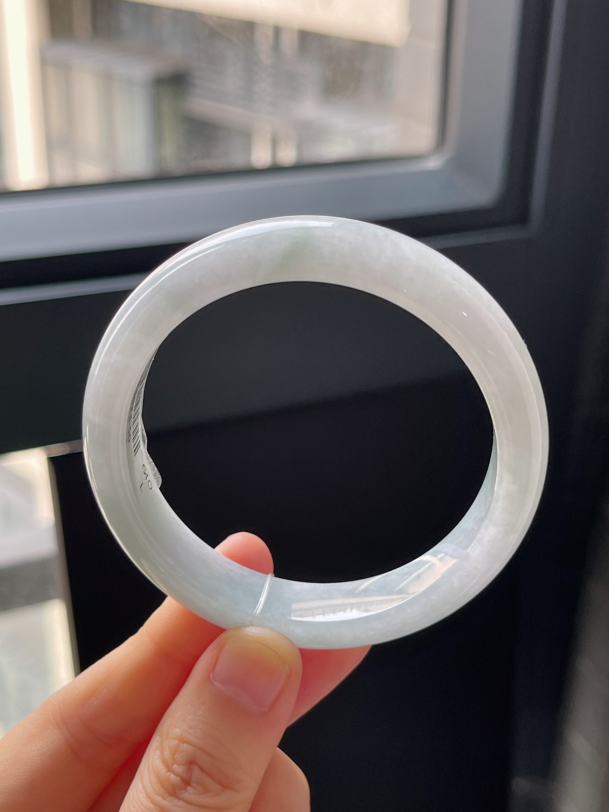 正圈53.2圈口，翡翠糯化种淡绿色手镯